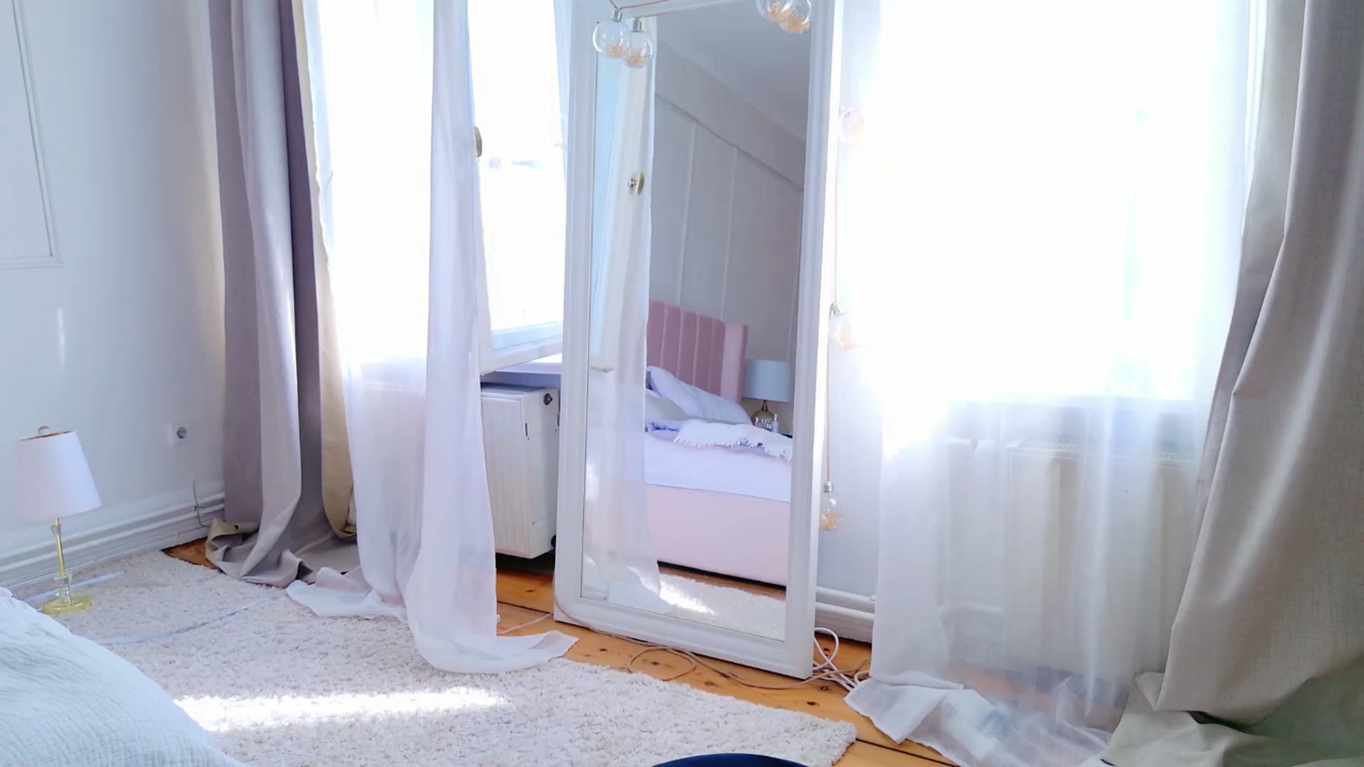 Gallery image thumbnail from LolaNiceAss1's myfreecams stream on, 04/27/2025, 15:10 image 7 of 20