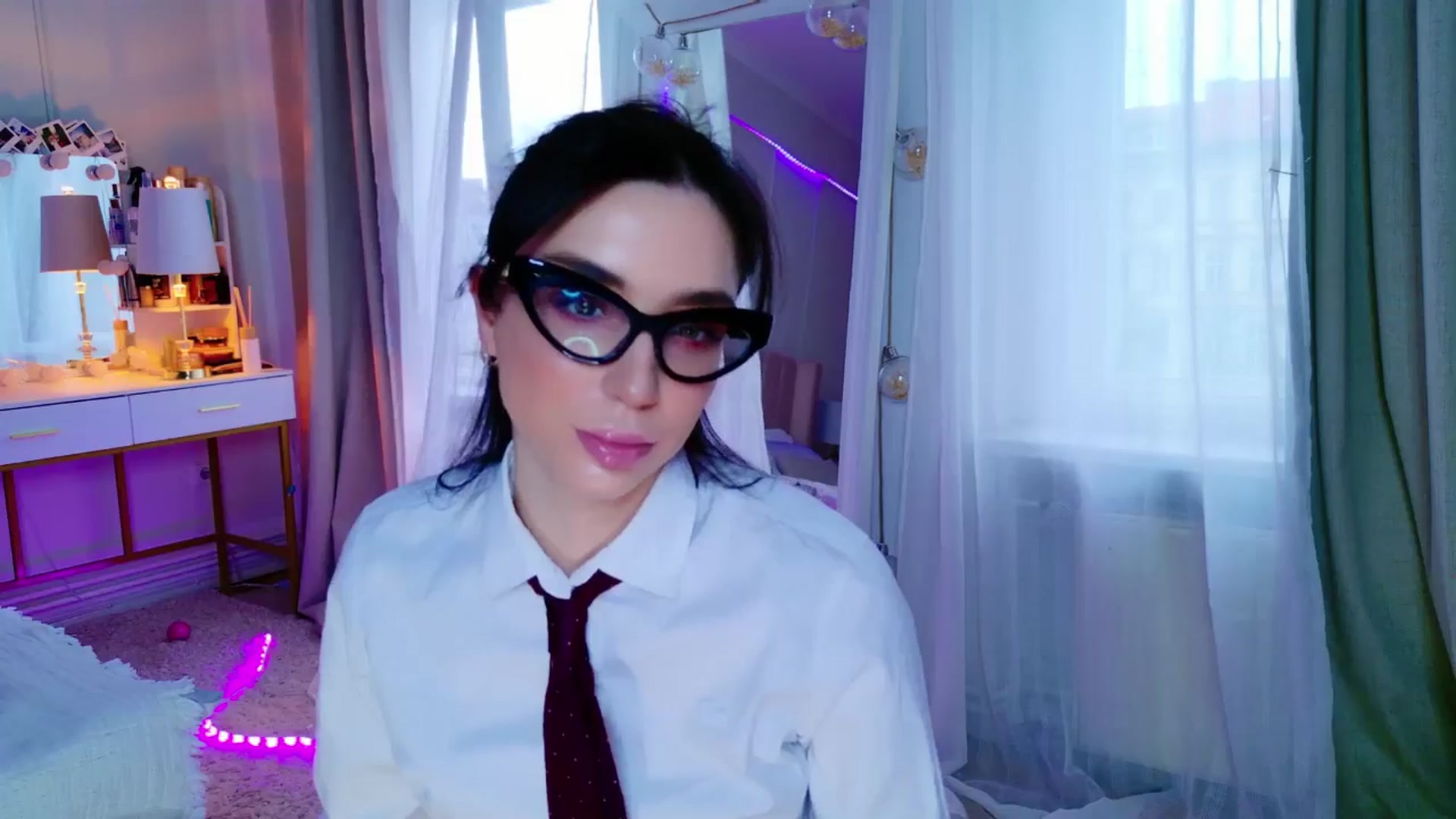 Gallery image thumbnail from LolaNiceAss1's myfreecams stream on, 05/02/2025, 16:34 image 8 of 20