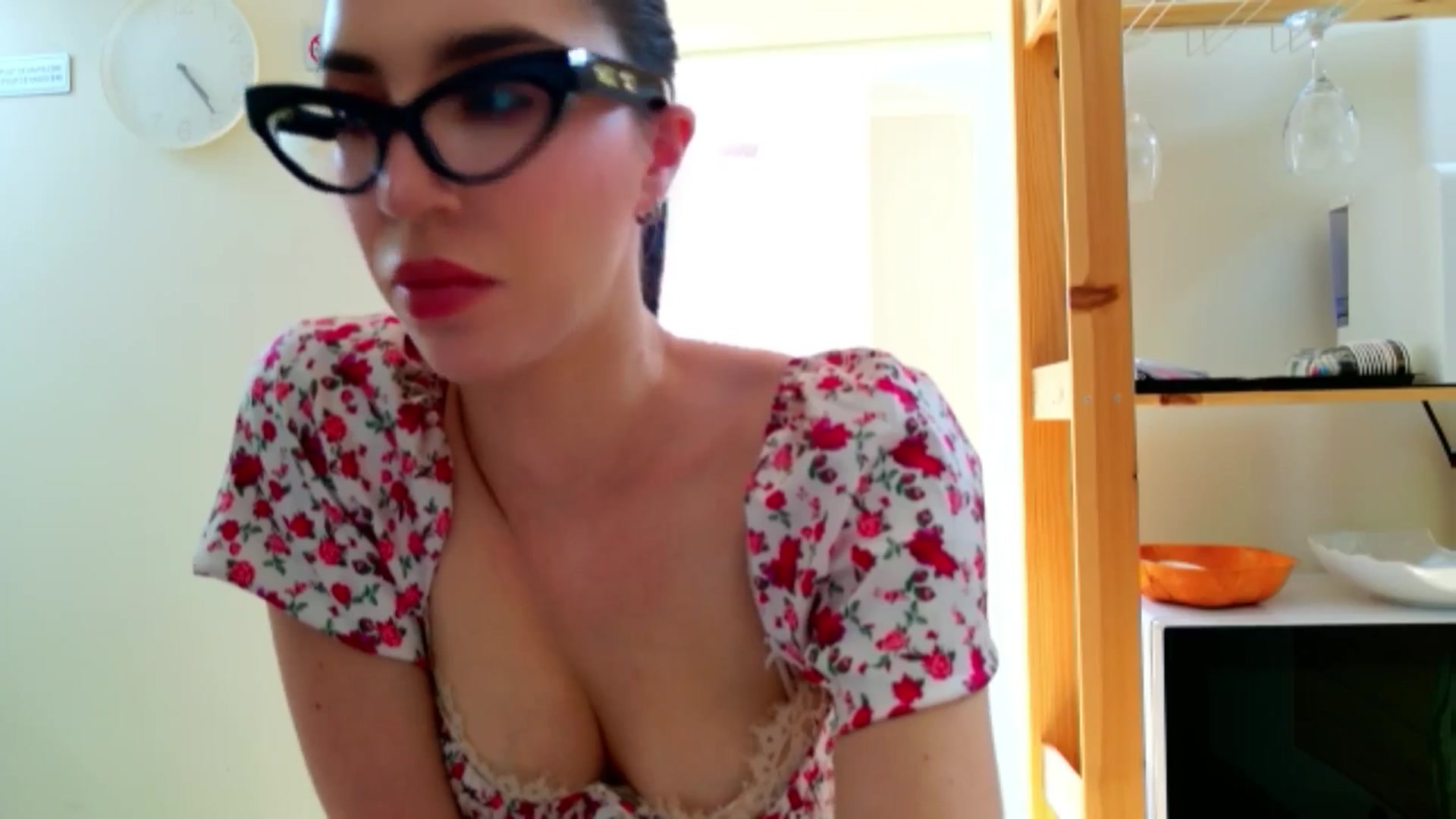 Gallery image thumbnail from LolaNiceAss1's myfreecams stream on, 05/16/2025, 14:41 image 7 of 20