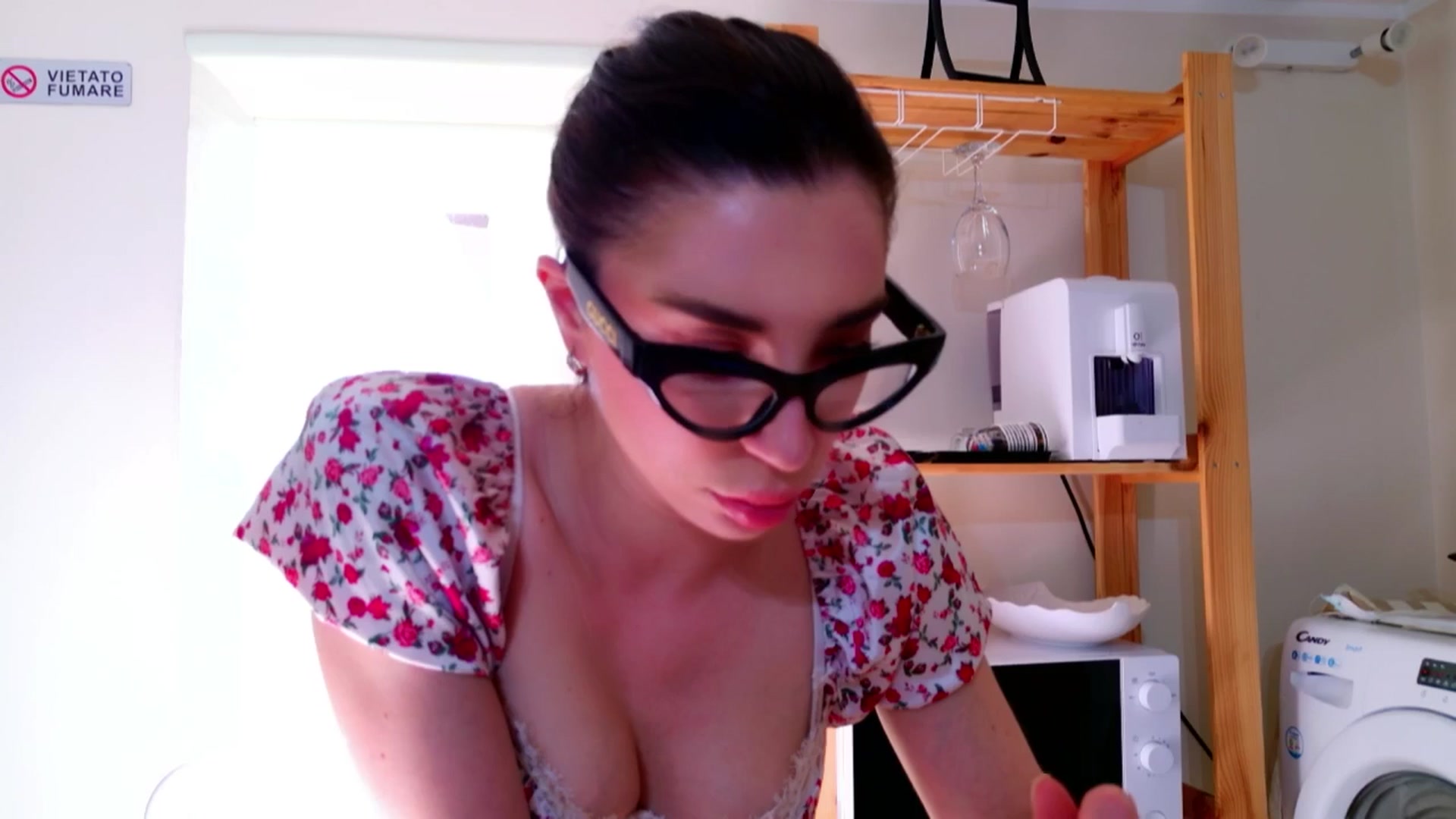 Gallery image thumbnail from LolaNiceAss1's myfreecams stream on, 05/16/2025, 16:12 image 11 of 20