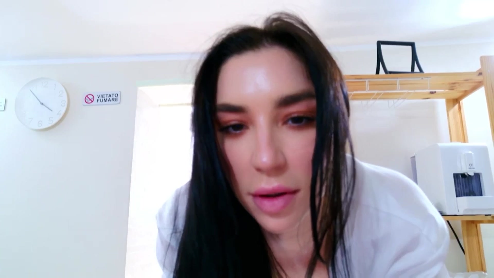 Gallery image thumbnail from LolaNiceAss1's myfreecams stream on, 05/18/2025, 14:15 image 17 of 20