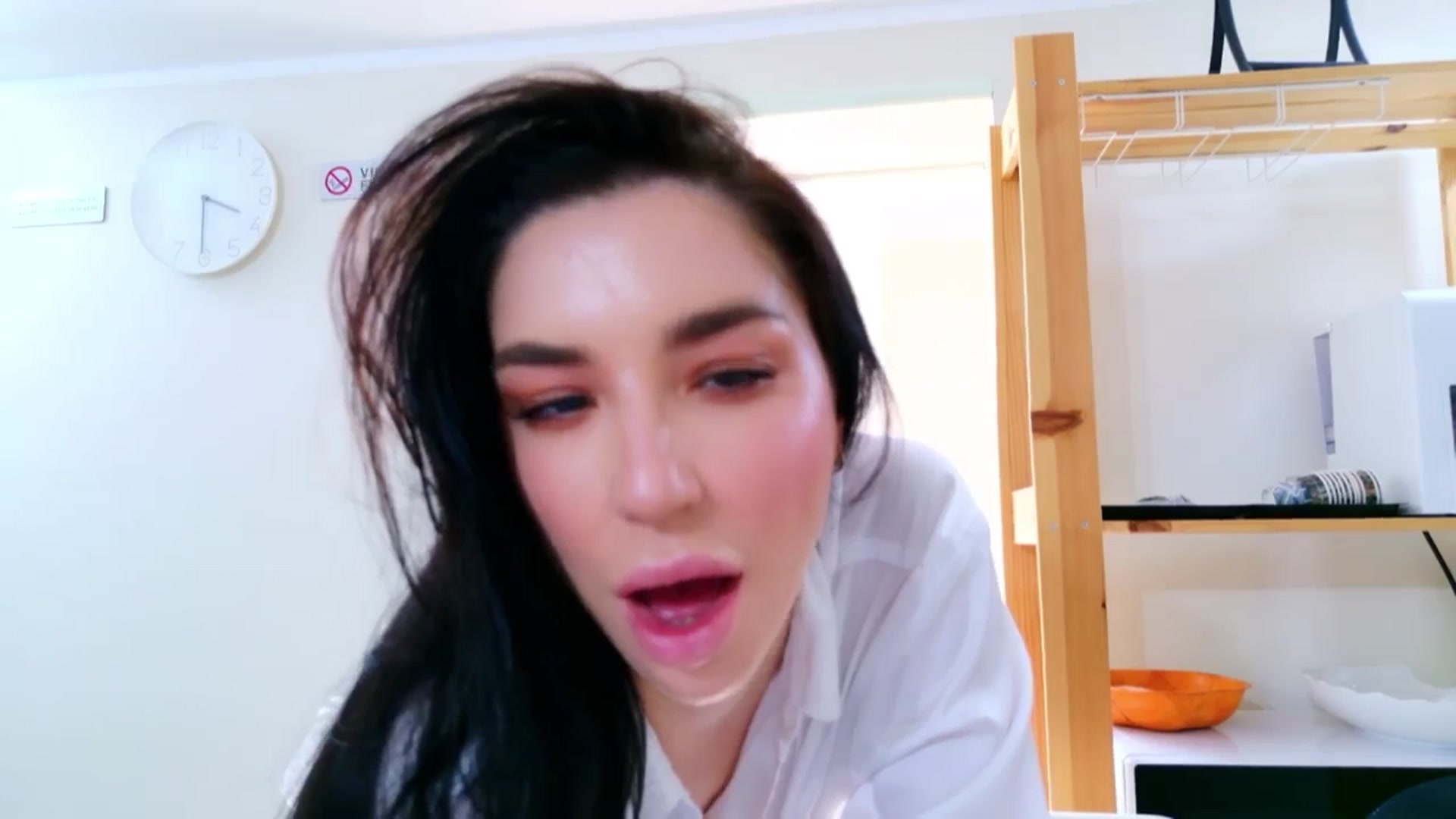 Gallery image thumbnail from LolaNiceAss1's myfreecams stream on, 05/18/2025, 14:15 image 10 of 20