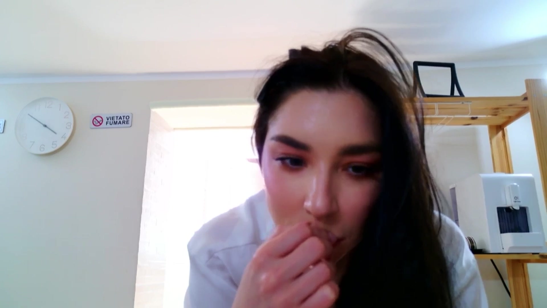 Gallery image thumbnail from LolaNiceAss1's myfreecams stream on, 05/18/2025, 14:15 image 16 of 20