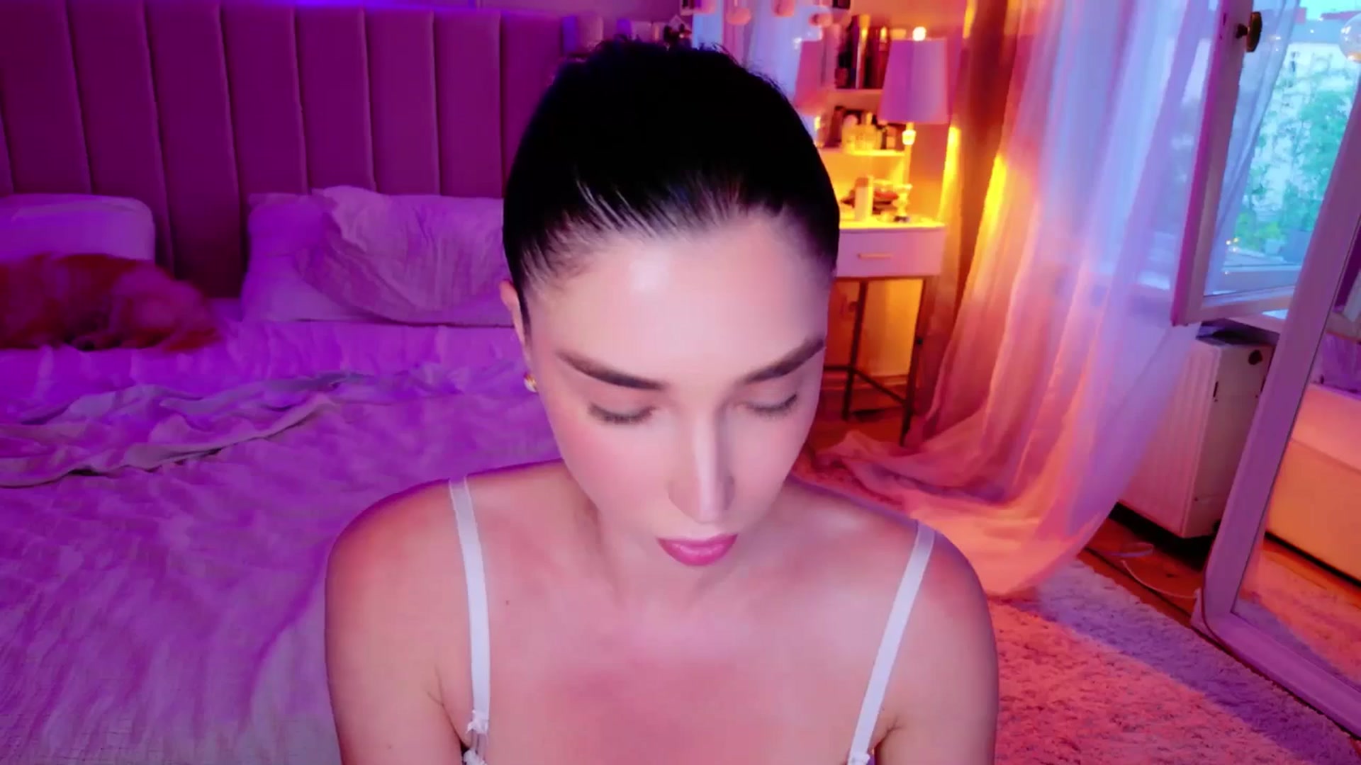 Gallery image thumbnail from LolaNiceAss1's myfreecams stream on, 06/01/2025, 19:43 image 16 of 20