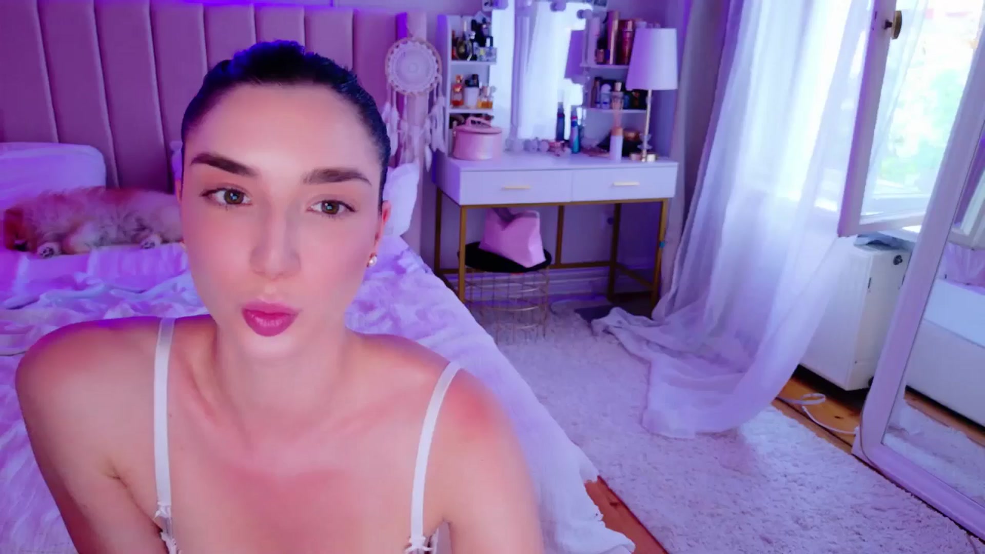 Gallery image thumbnail from LolaNiceAss1's myfreecams stream on, 06/01/2025, 19:43 image 13 of 20