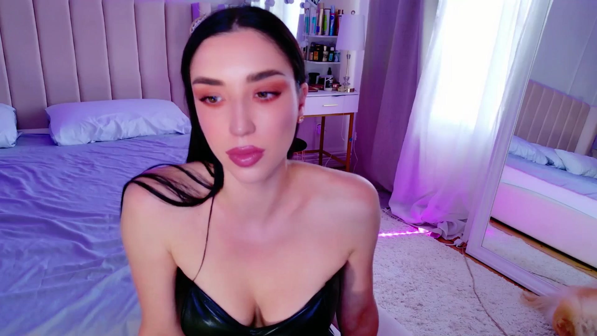 Gallery image thumbnail from LolaNiceAss1's myfreecams stream on, 06/08/2025, 15:46 image 17 of 20