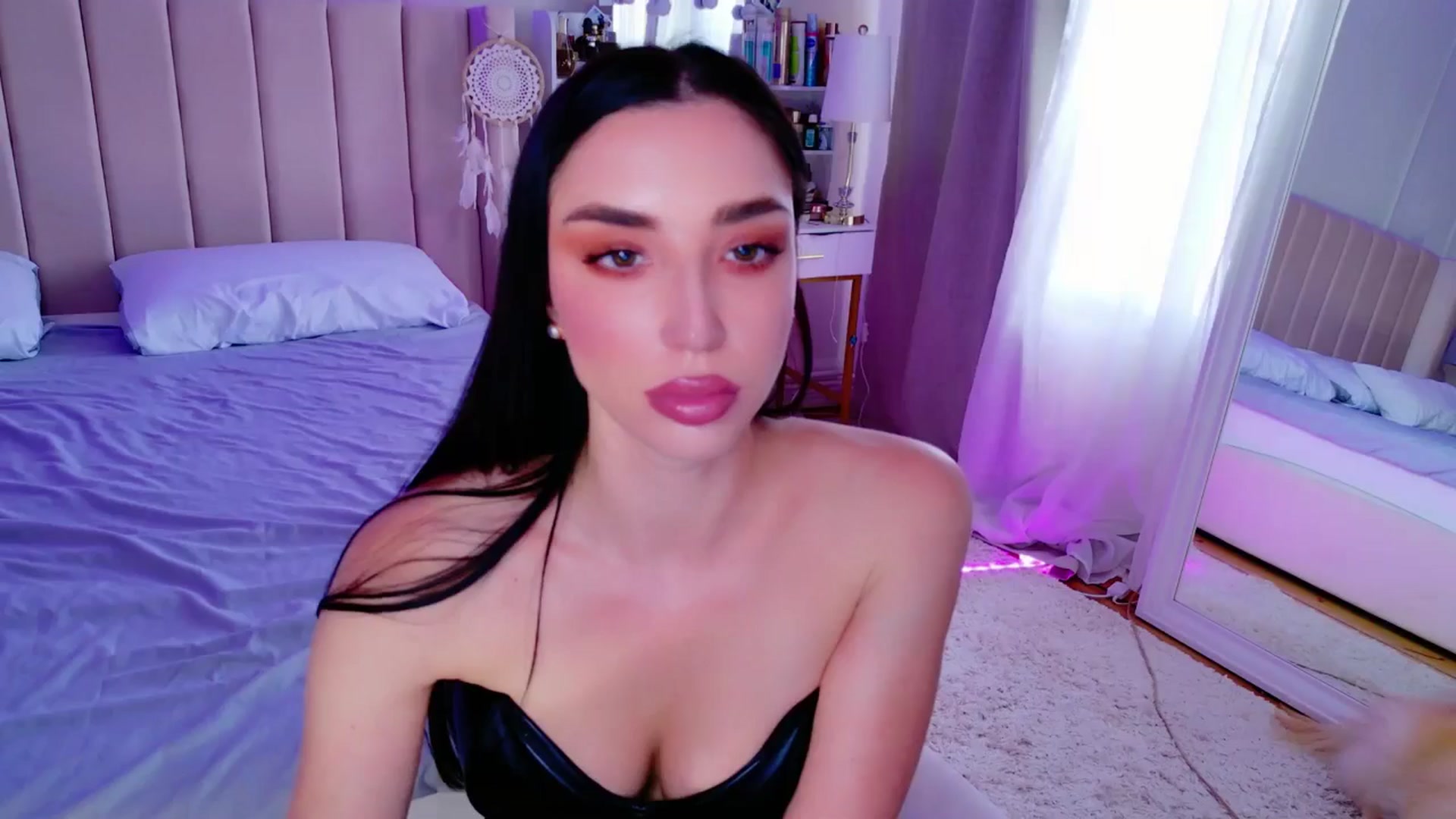 Gallery image thumbnail from LolaNiceAss1's myfreecams stream on, 06/08/2025, 15:46 image 18 of 20