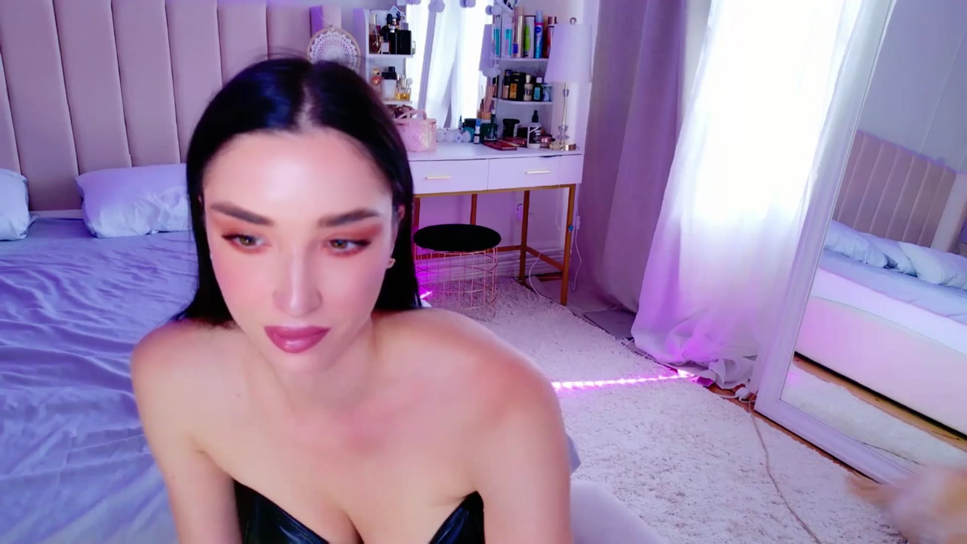 Gallery image thumbnail from LolaNiceAss1's myfreecams stream on, 06/08/2025, 15:46 image 12 of 20
