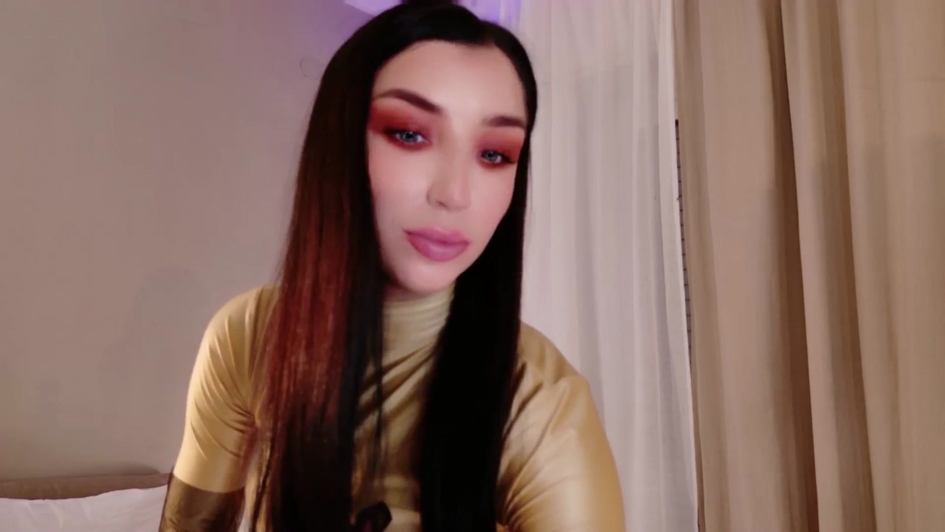 Gallery image thumbnail from LolaNiceAss1's myfreecams stream on, 12/20/2025, 19:21 image 15 of 20