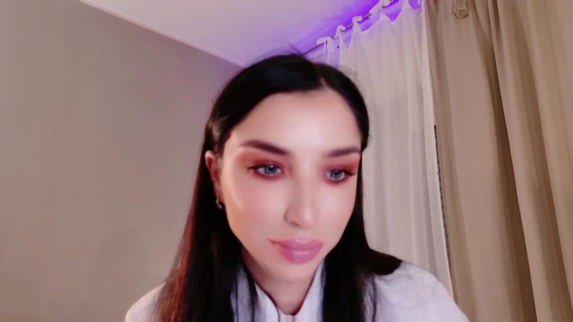 Gallery image thumbnail from LolaNiceAss1's myfreecams stream on, 12/20/2025, 19:21 image 3 of 20