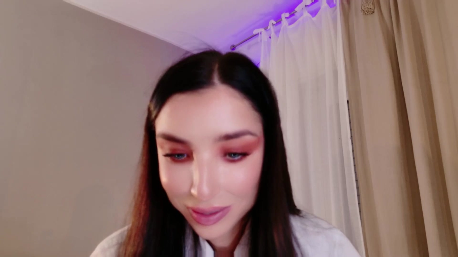 Gallery image thumbnail from LolaNiceAss1's myfreecams stream on, 12/20/2025, 19:21 image 2 of 20