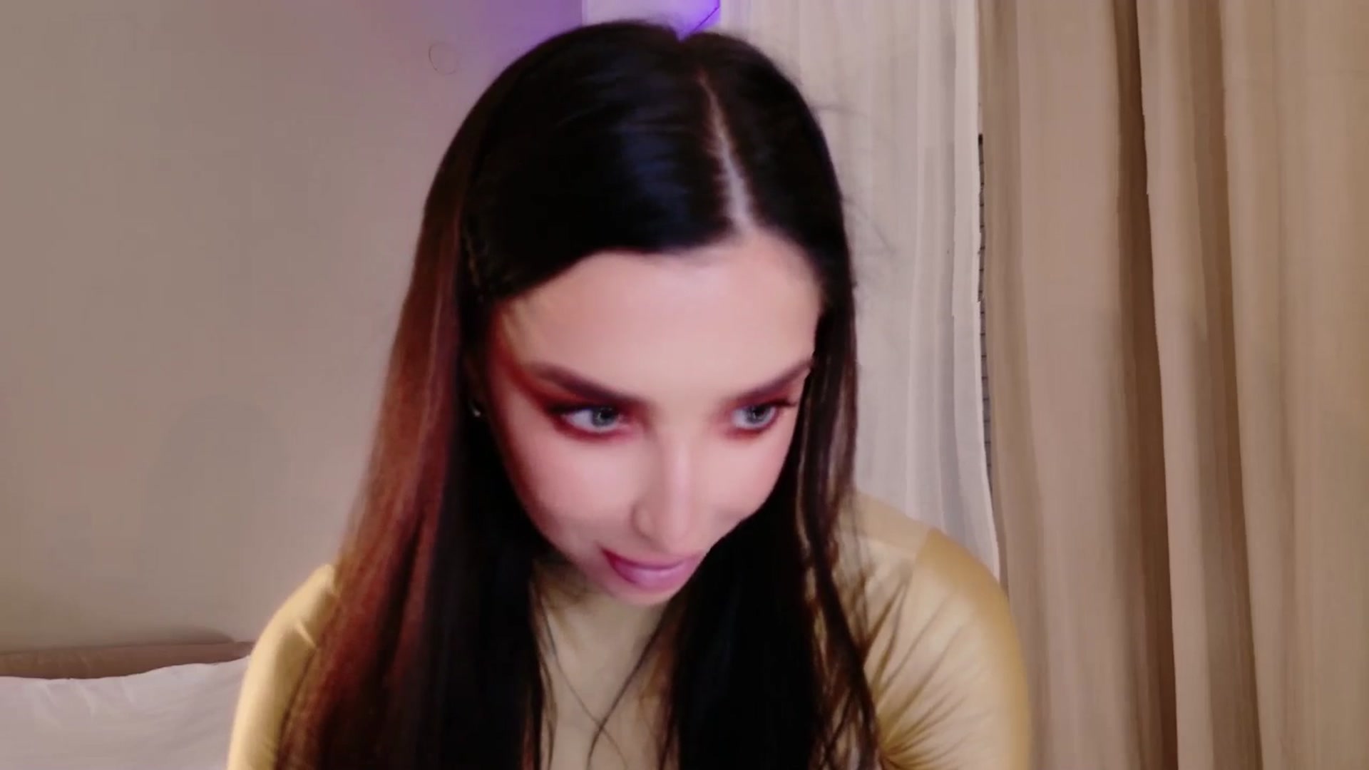 Gallery image thumbnail from LolaNiceAss1's myfreecams stream on, 12/20/2025, 19:21 image 11 of 20