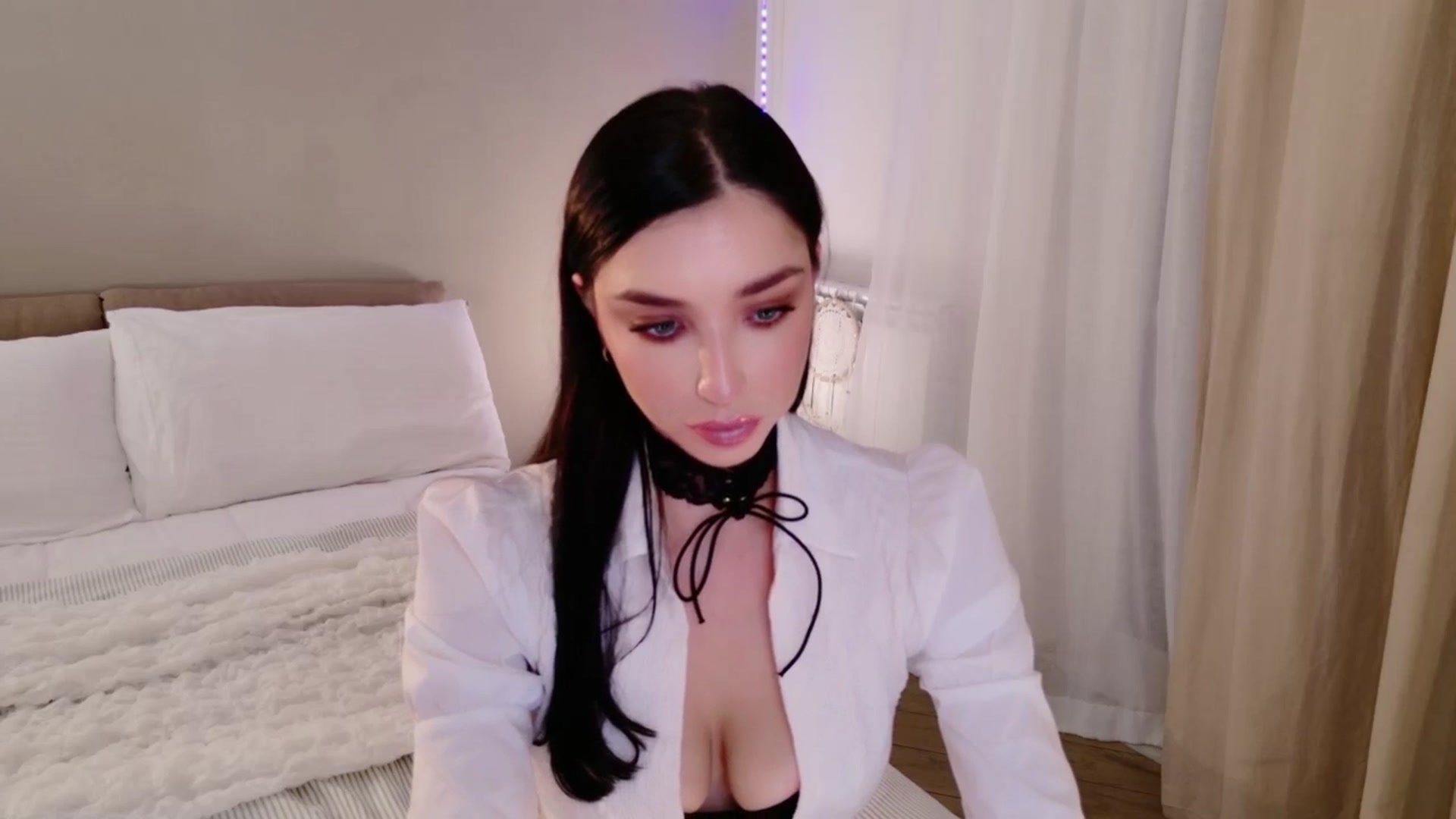 Gallery image thumbnail from LolaNiceAss1's myfreecams stream on, 12/21/2025, 21:20 image 6 of 20