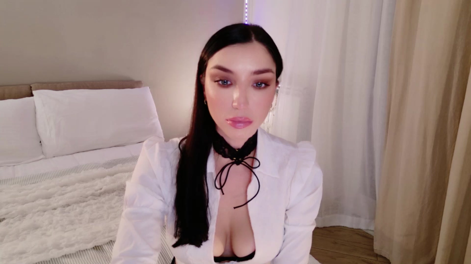 Gallery image thumbnail from LolaNiceAss1's myfreecams stream on, 12/21/2025, 21:20 image 10 of 20