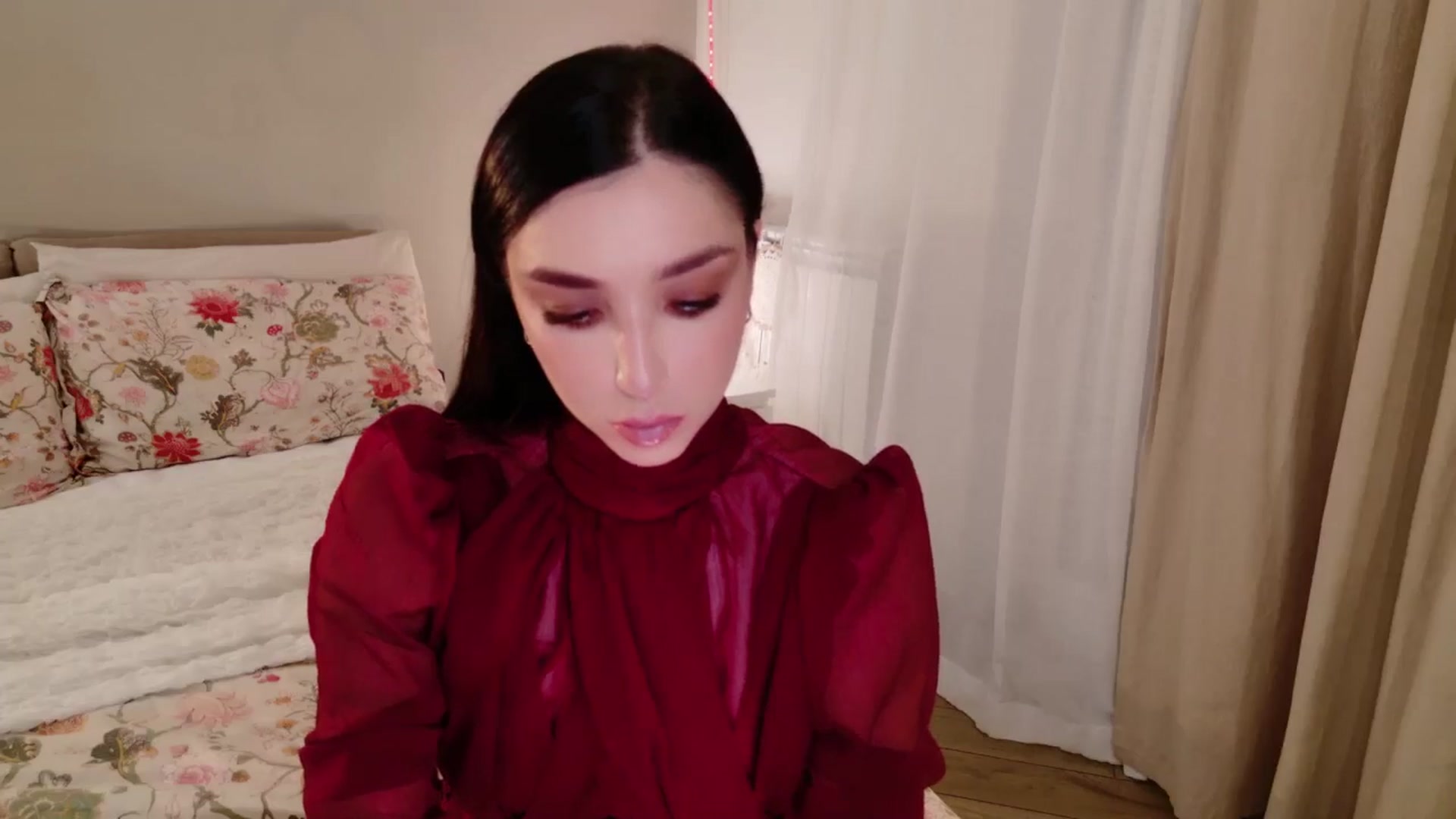 Gallery image thumbnail from LolaNiceAss1's myfreecams stream on, 12/28/2025, 19:16 image 5 of 20