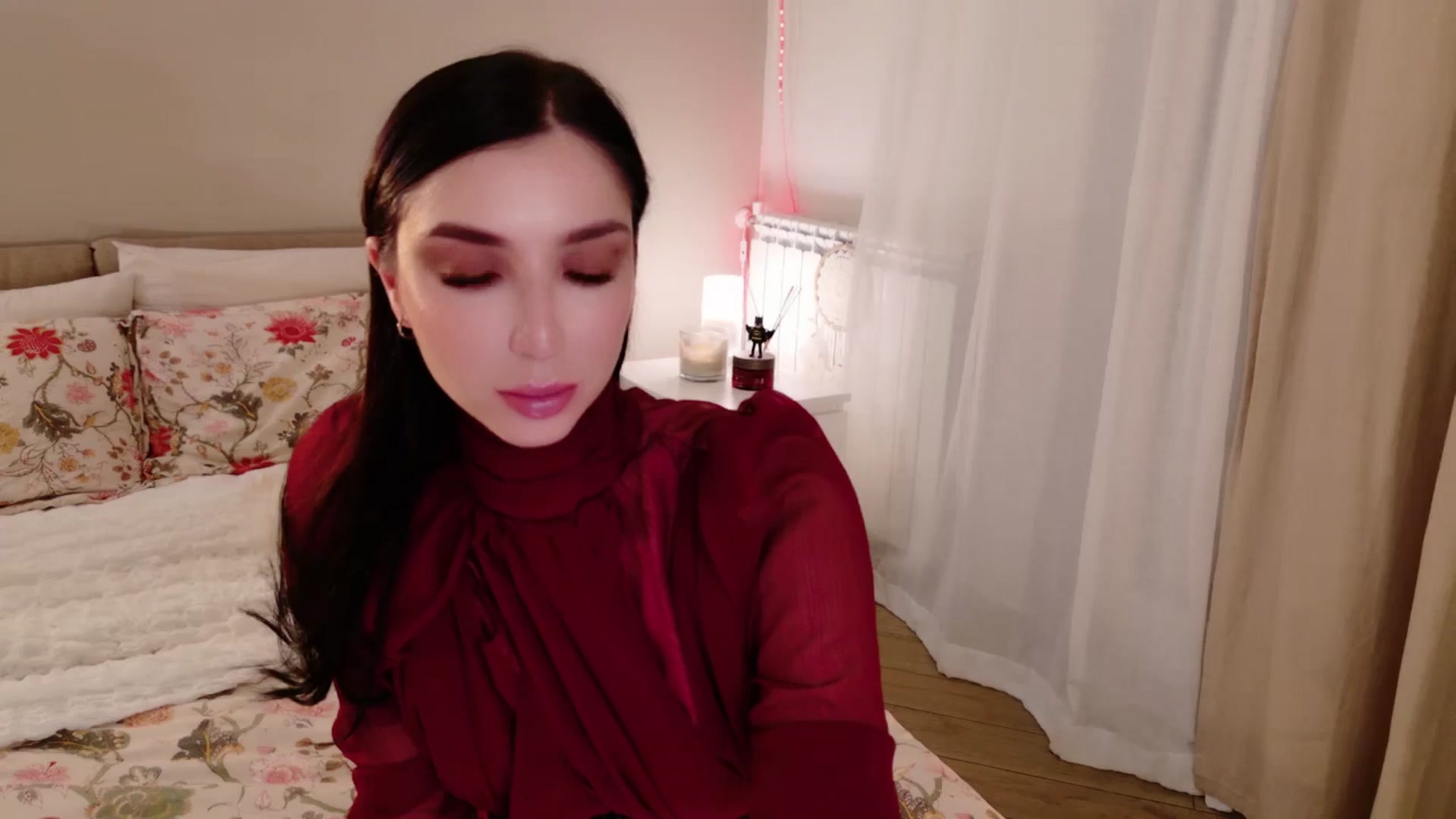 Gallery image thumbnail from LolaNiceAss1's myfreecams stream on, 12/28/2025, 22:23 image 10 of 20