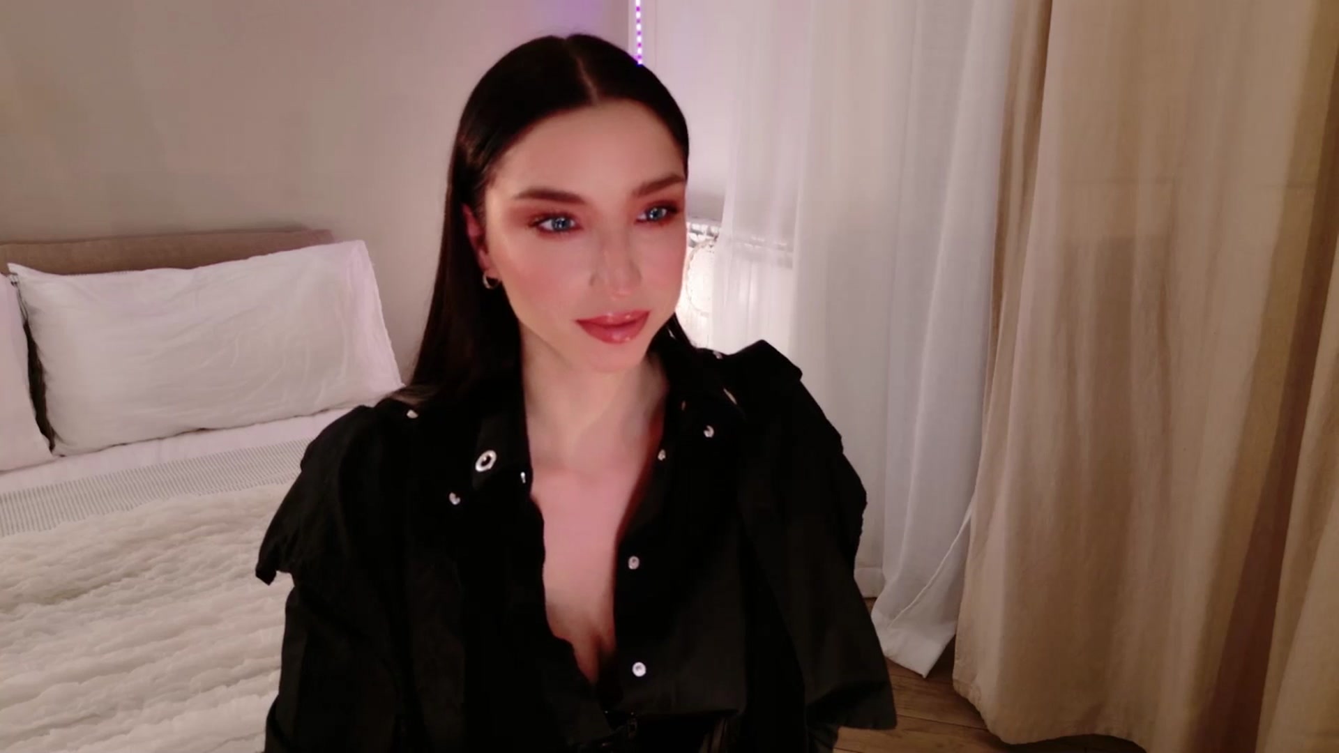 Gallery image thumbnail from LolaNiceAss1's myfreecams stream on, 01/25/2026, 18:04 image 16 of 20