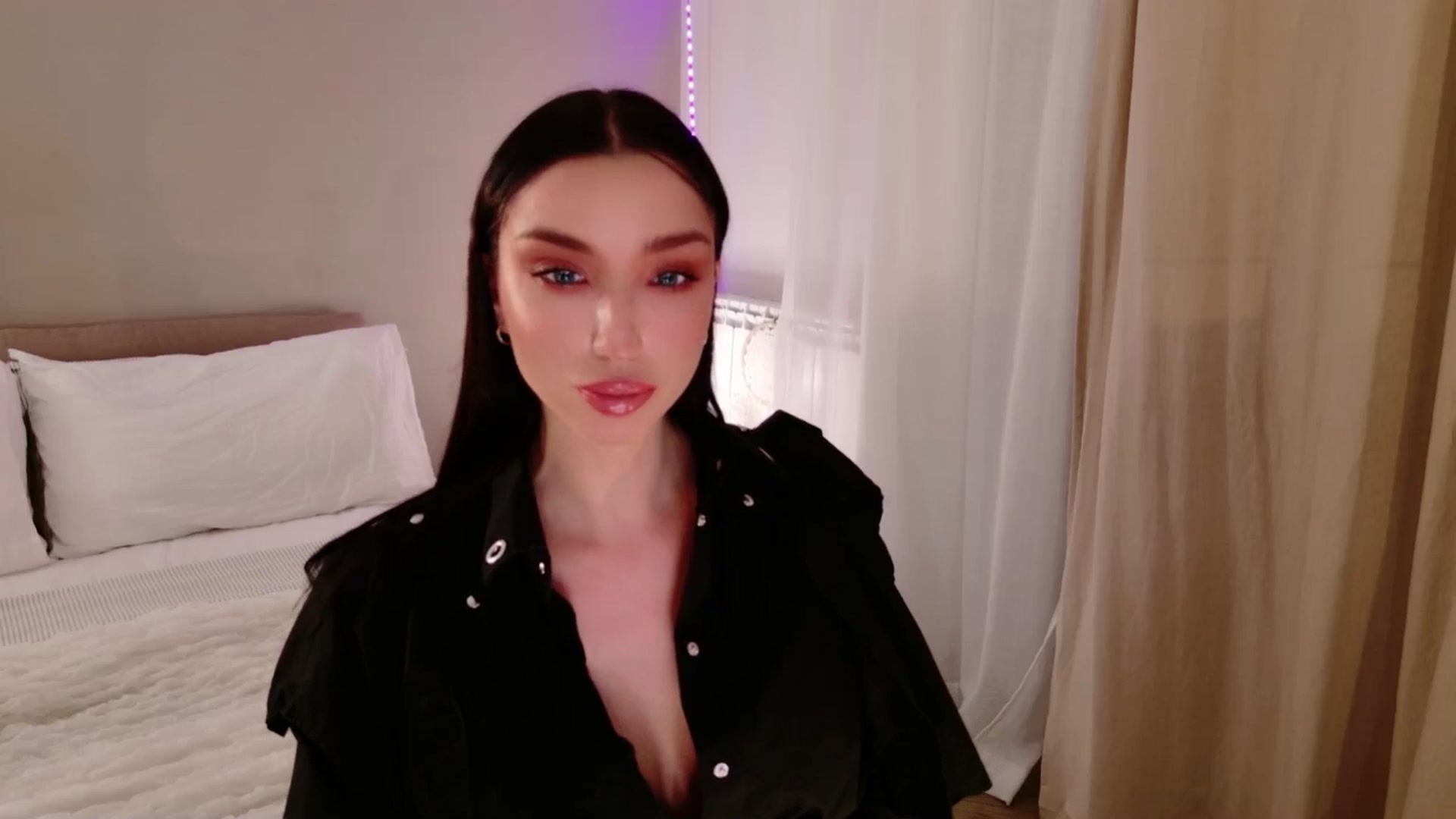 Gallery image thumbnail from LolaNiceAss1's myfreecams stream on, 01/25/2026, 18:04 image 8 of 20