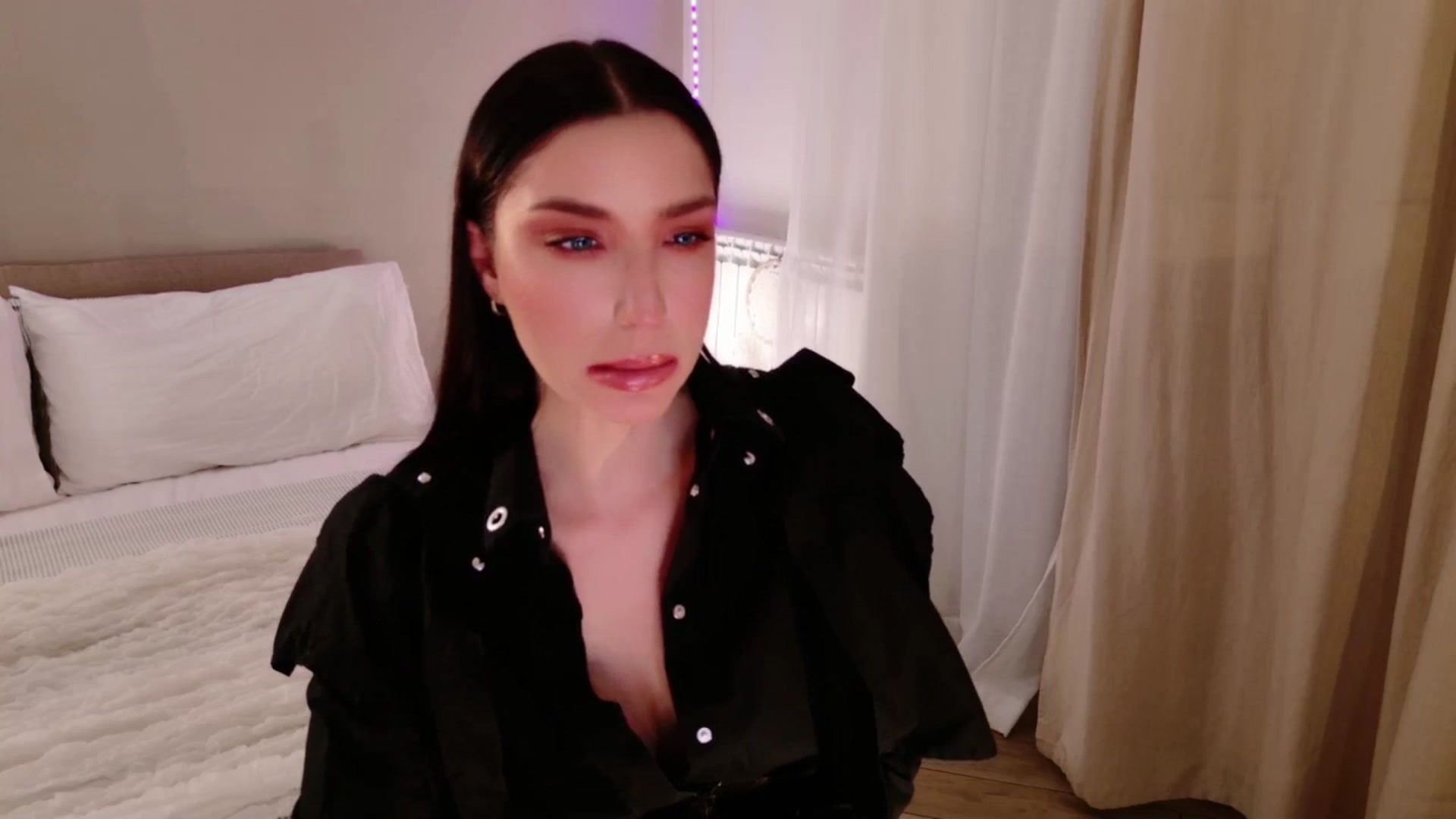 Gallery image thumbnail from LolaNiceAss1's myfreecams stream on, 01/25/2026, 18:04 image 14 of 20