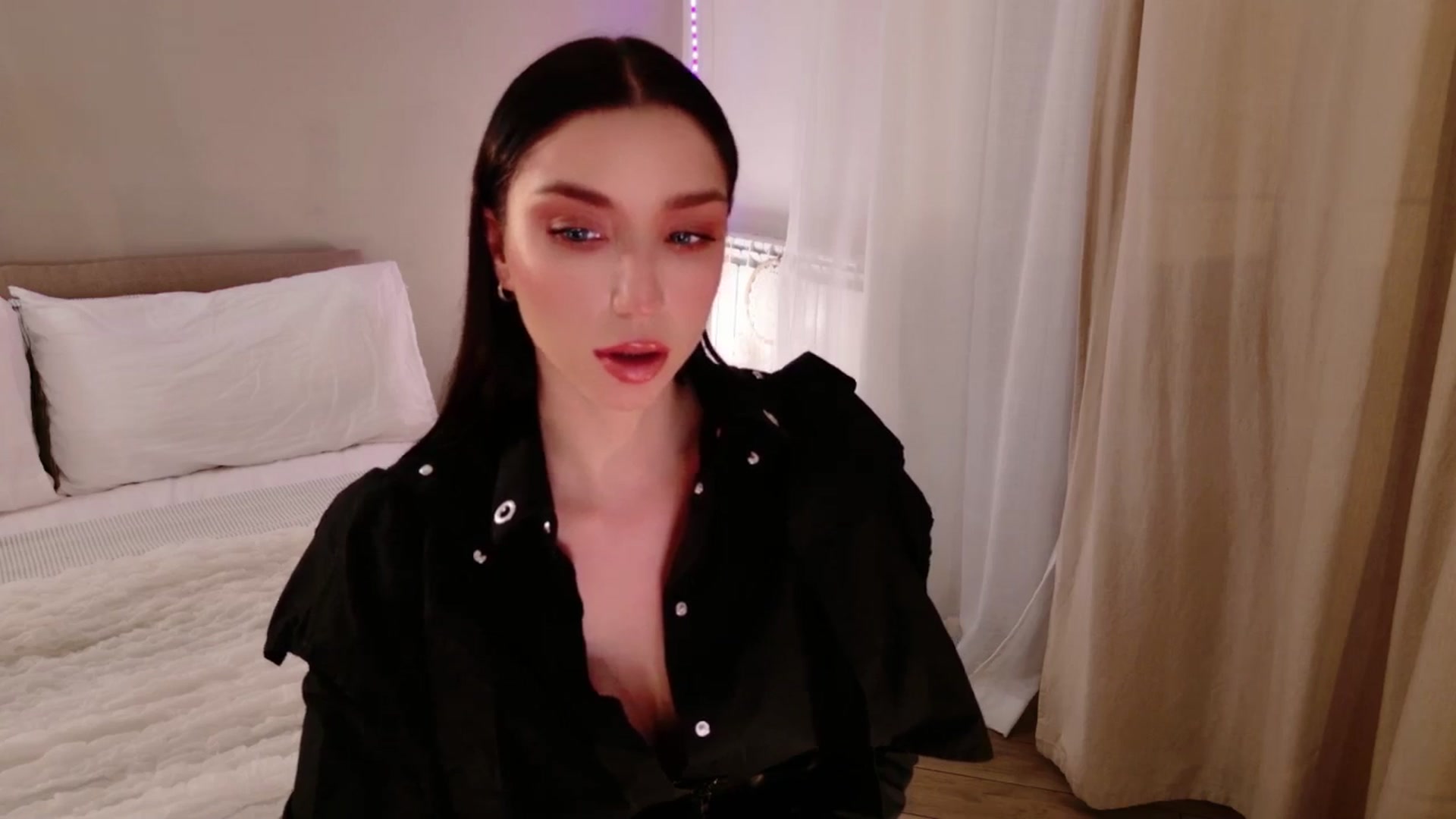 Gallery image thumbnail from LolaNiceAss1's myfreecams stream on, 01/25/2026, 18:04 image 13 of 20