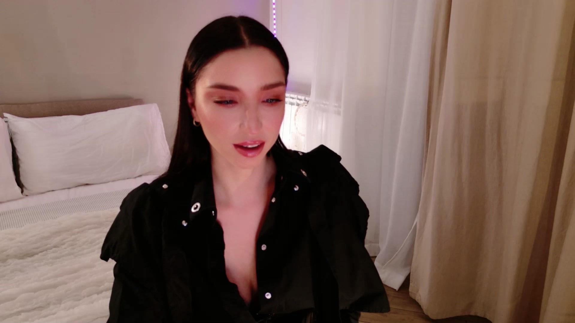 Gallery image thumbnail from LolaNiceAss1's myfreecams stream on, 01/25/2026, 18:04 image 15 of 20