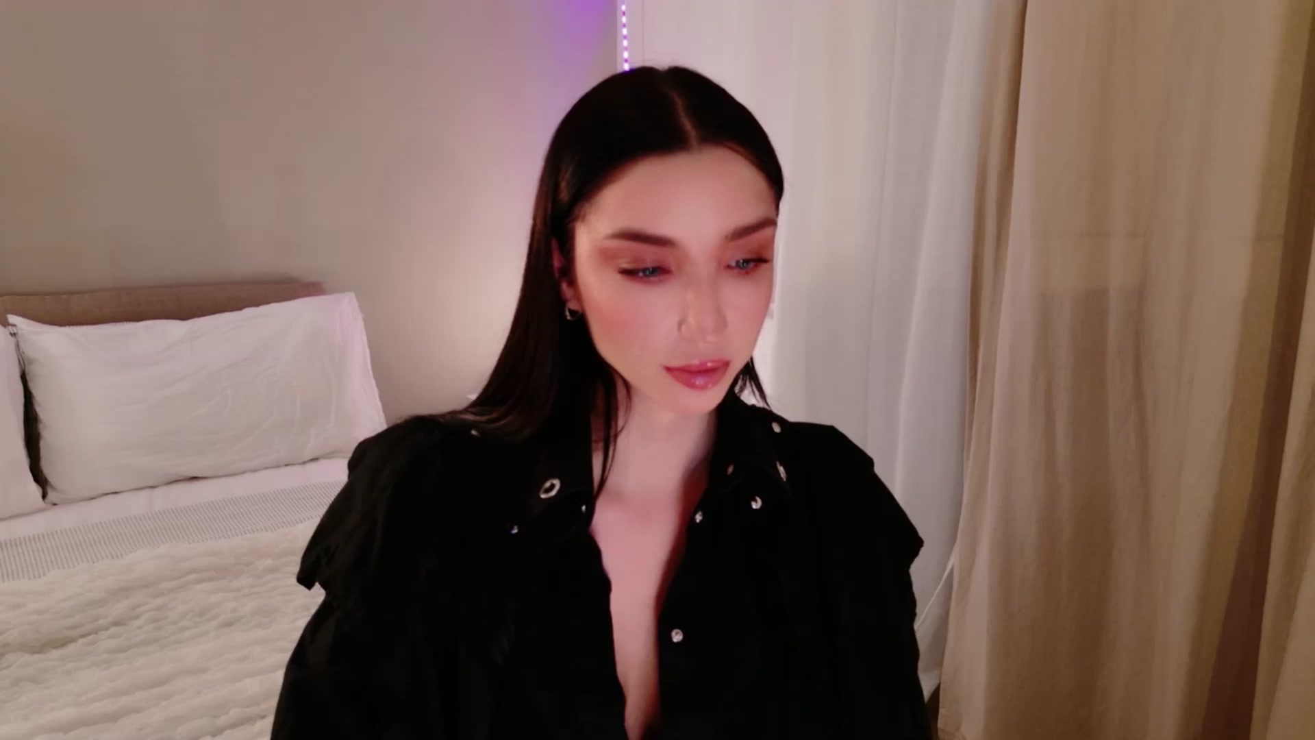 Gallery image thumbnail from LolaNiceAss1's myfreecams stream on, 01/25/2026, 18:04 image 7 of 20