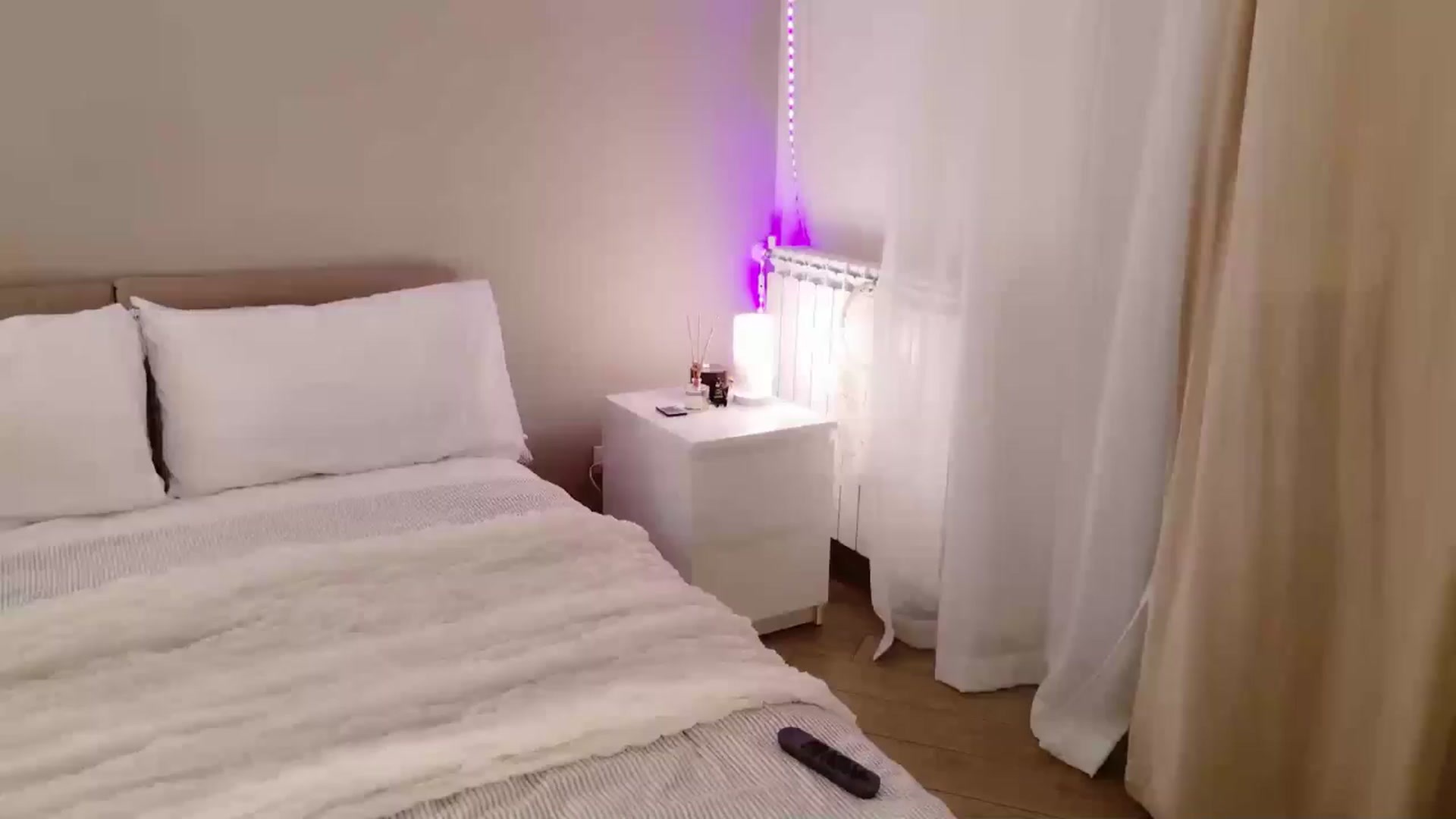 Gallery image thumbnail from LolaNiceAss1's myfreecams stream on, 01/25/2026, 18:25 image 4 of 20