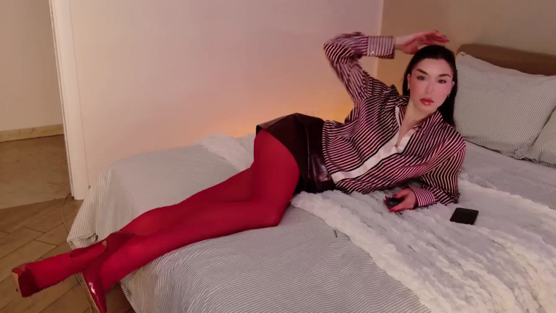 Gallery image thumbnail from LolaNiceAss1's myfreecams stream on, 02/22/2026, 18:30 image 4 of 20