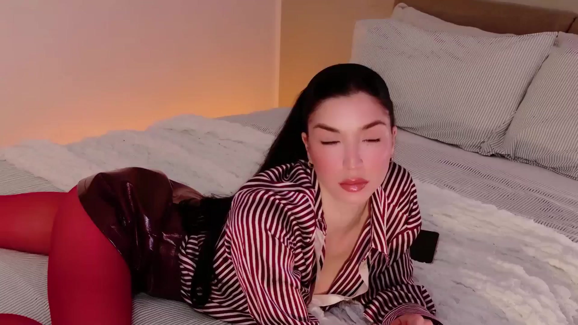 Gallery image thumbnail from LolaNiceAss1's myfreecams stream on, 02/22/2026, 18:30 image 7 of 20