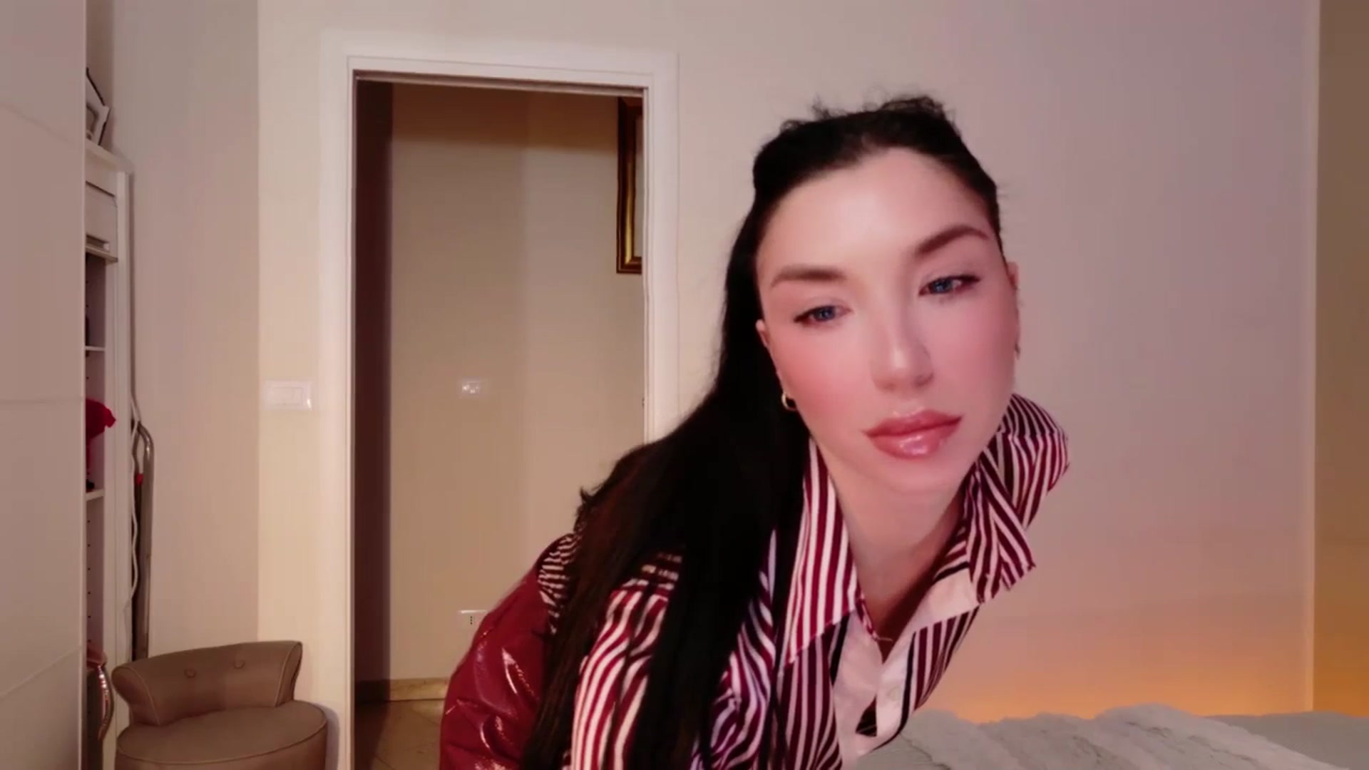 Gallery image thumbnail from LolaNiceAss1's myfreecams stream on, 02/22/2026, 18:30 image 3 of 20