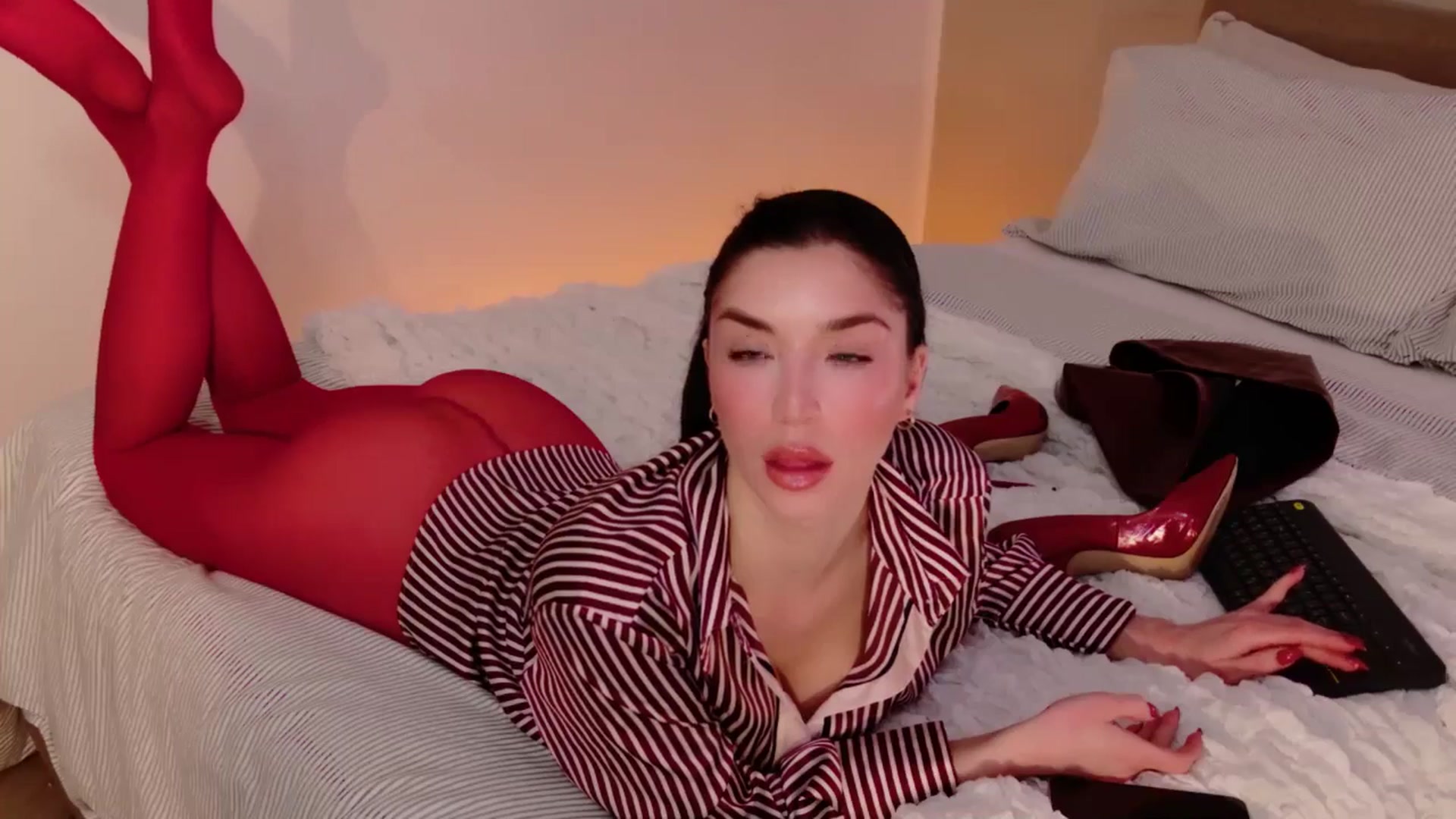 Gallery image thumbnail from LolaNiceAss1's myfreecams stream on, 02/22/2026, 21:44 image 6 of 20