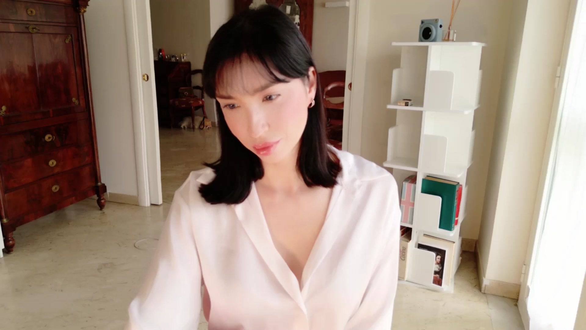Gallery image thumbnail from LolaNiceAss1's myfreecams stream on, 03/05/2026, 15:03 image 6 of 20