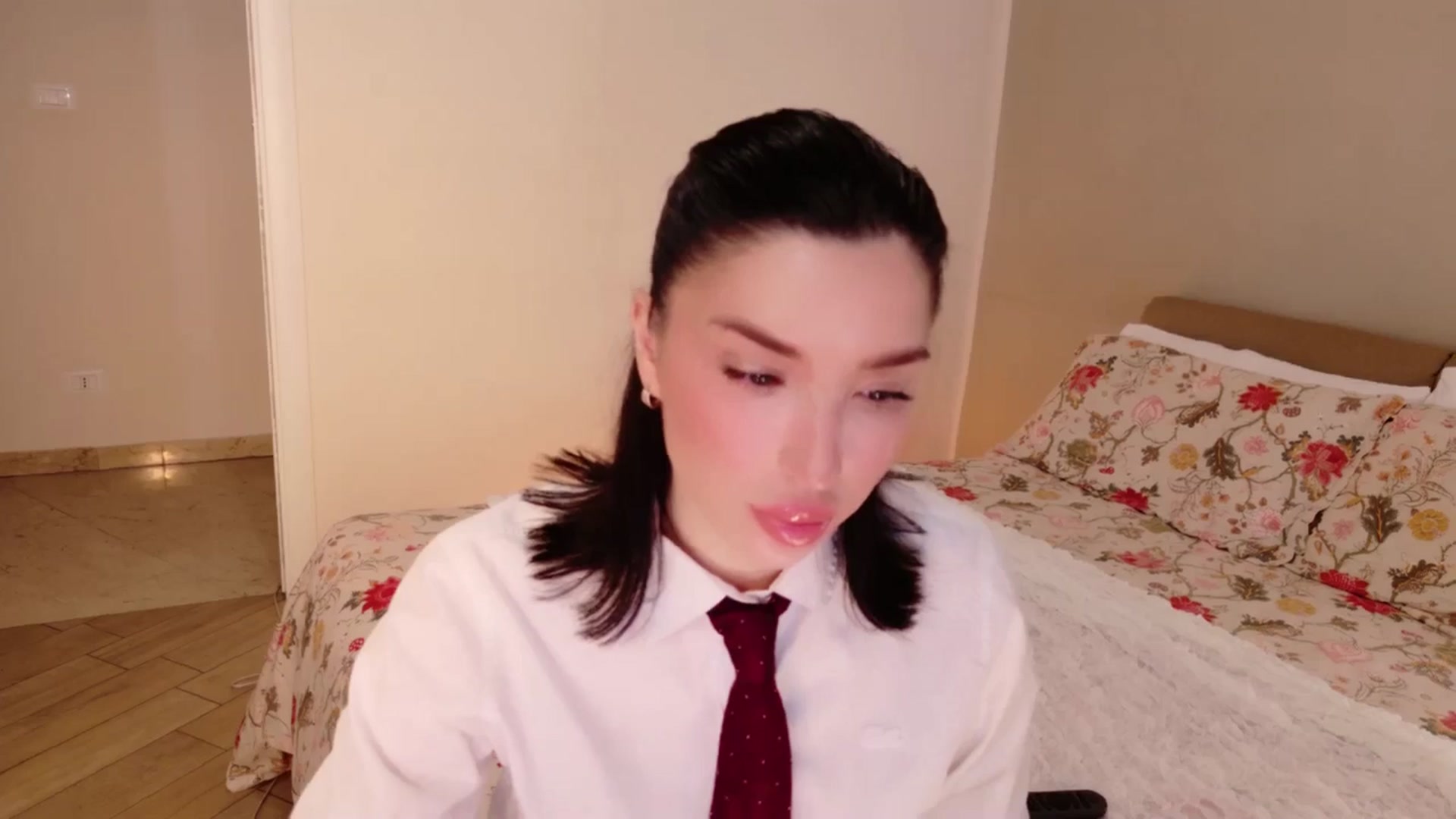 Gallery image thumbnail from LolaNiceAss1's myfreecams stream on, 03/07/2026, 19:44 image 11 of 20