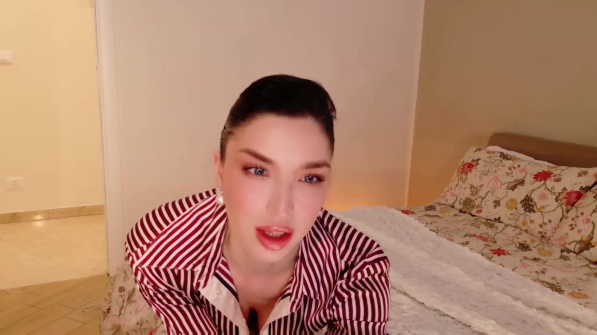 Gallery image thumbnail from LolaNiceAss1's myfreecams stream on, 03/08/2026, 19:57 image 7 of 20