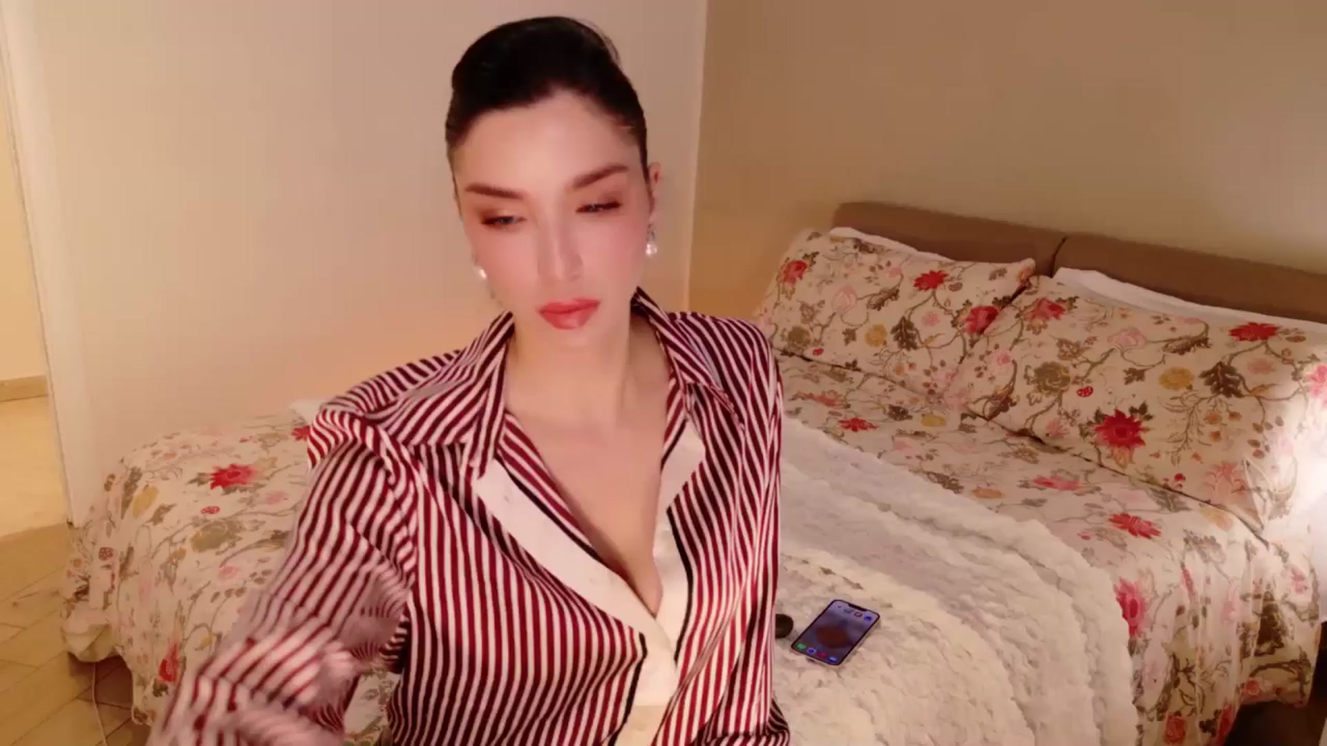 Gallery image thumbnail from LolaNiceAss1's myfreecams stream on, 03/08/2026, 19:57 image 13 of 20