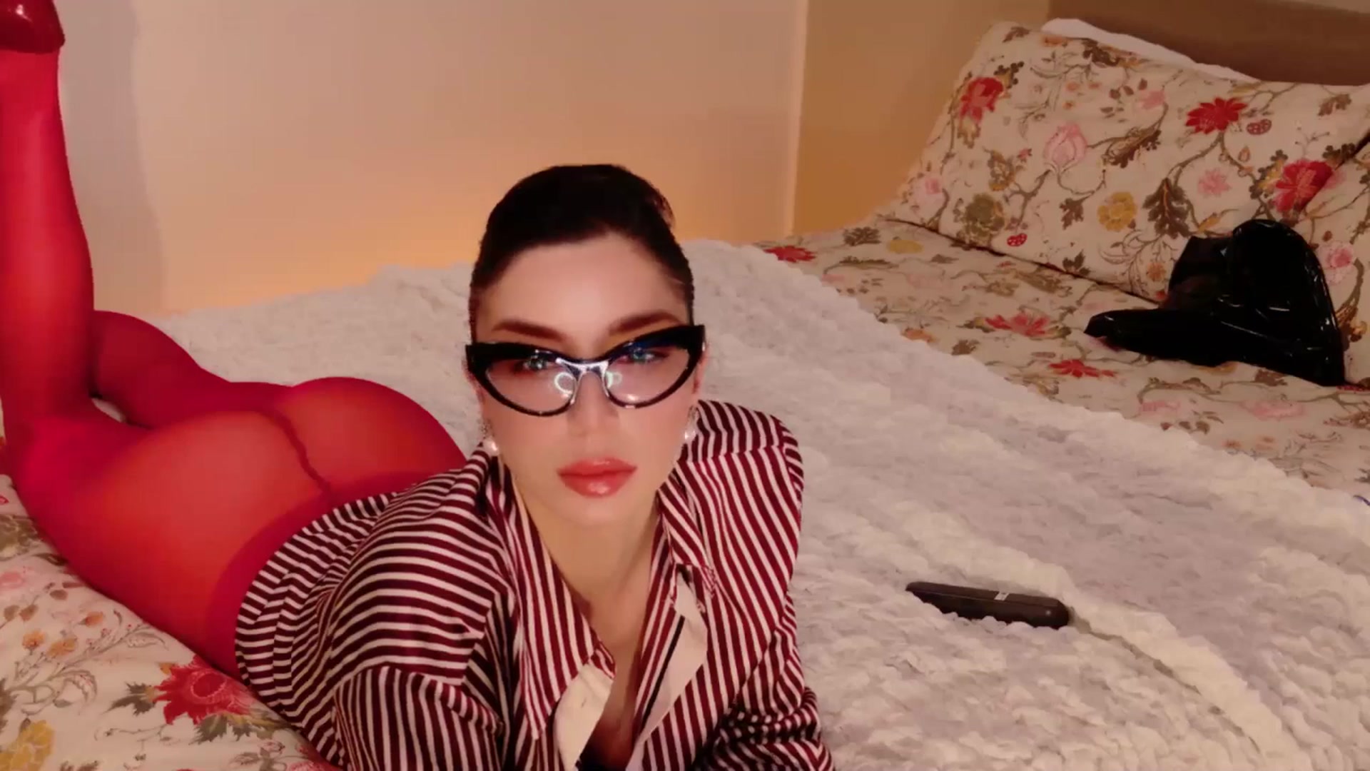 Gallery image thumbnail from LolaNiceAss1's myfreecams stream on, 03/08/2026, 20:18 image 9 of 20