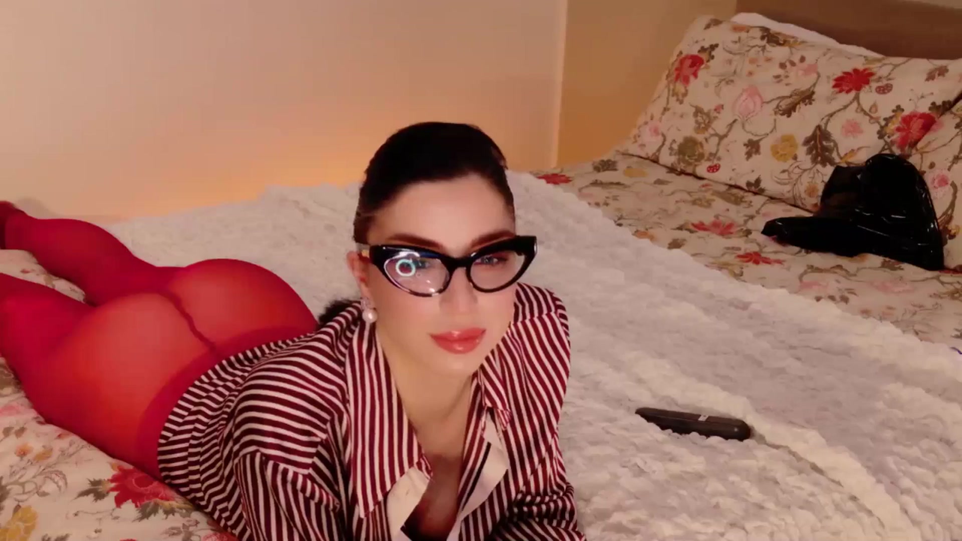 Gallery image thumbnail from LolaNiceAss1's myfreecams stream on, 03/08/2026, 20:18 image 10 of 20