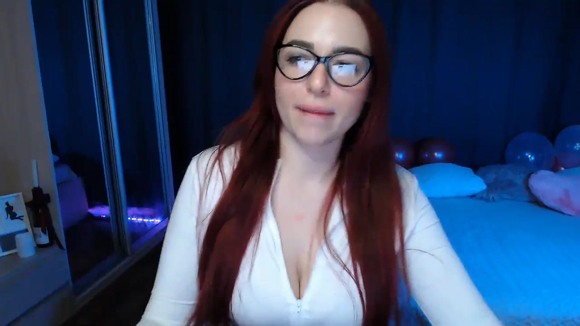Gallery image thumbnail from Lola_69's myfreecams stream on, 02/20/2024, 11:13 image 7 of 20