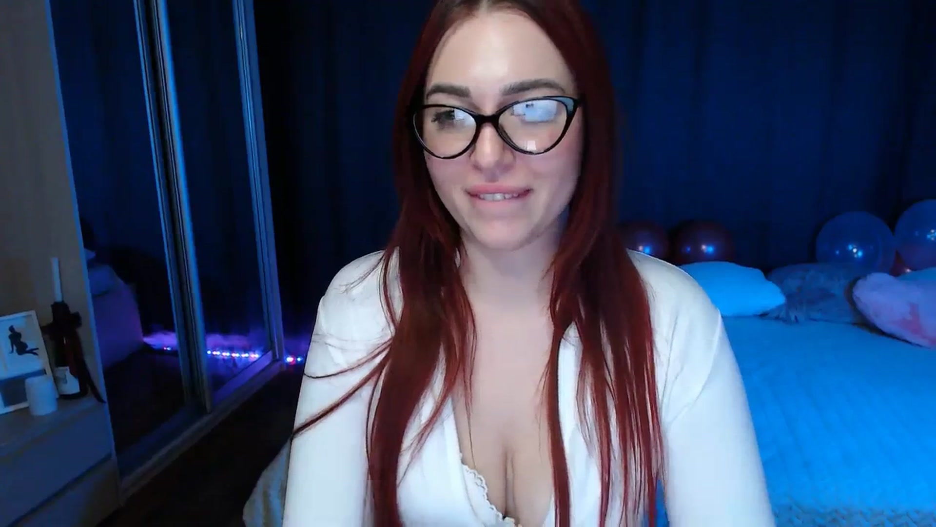 Gallery image thumbnail from Lola_69's myfreecams stream on, 02/20/2024, 14:10 image 5 of 20