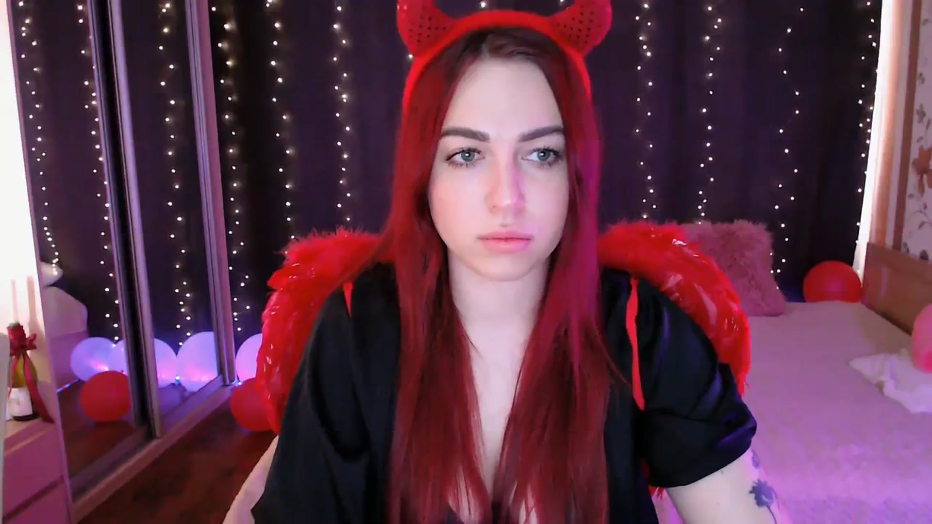 Gallery image thumbnail from Lola_69's myfreecams stream on, 03/04/2024, 10:50 image 5 of 20