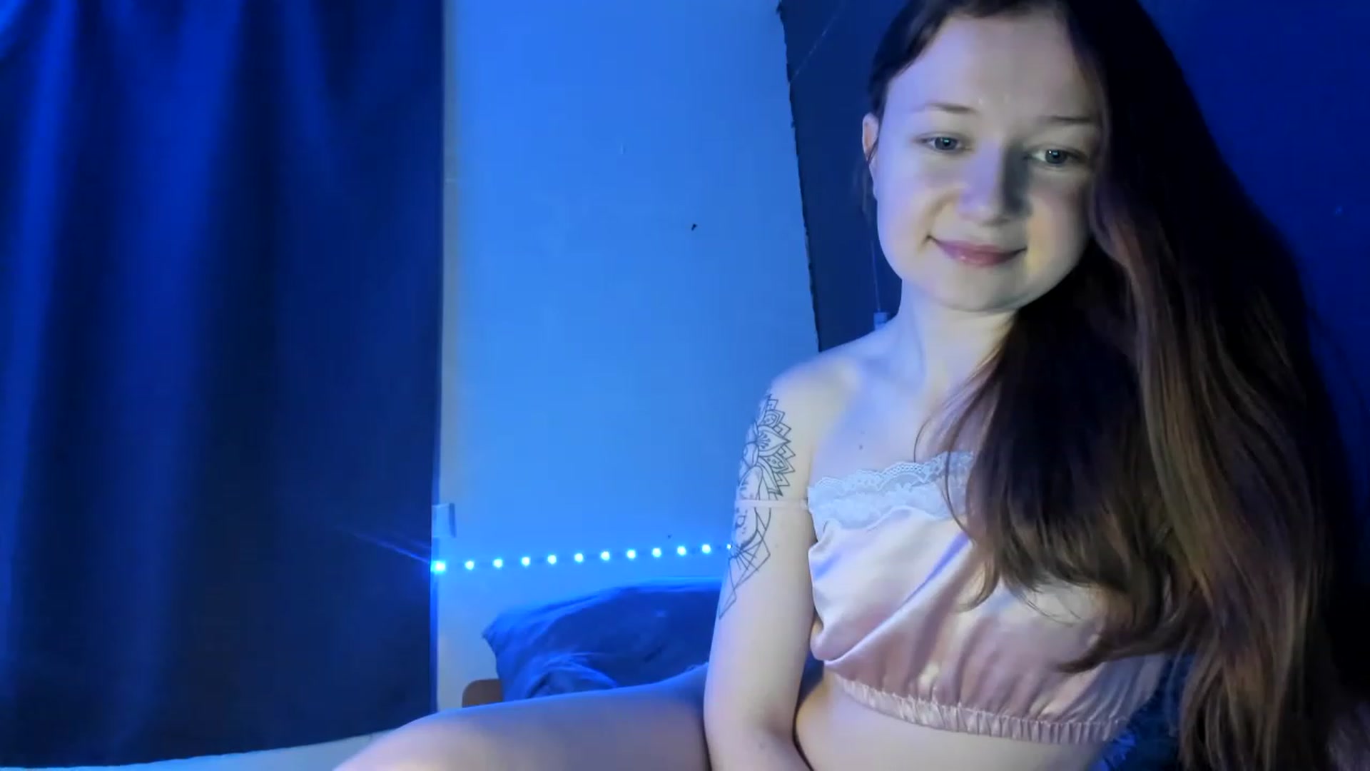Gallery image thumbnail from Lola_kek's myfreecams stream on, 02/28/2023, 10:28 image 6 of 20