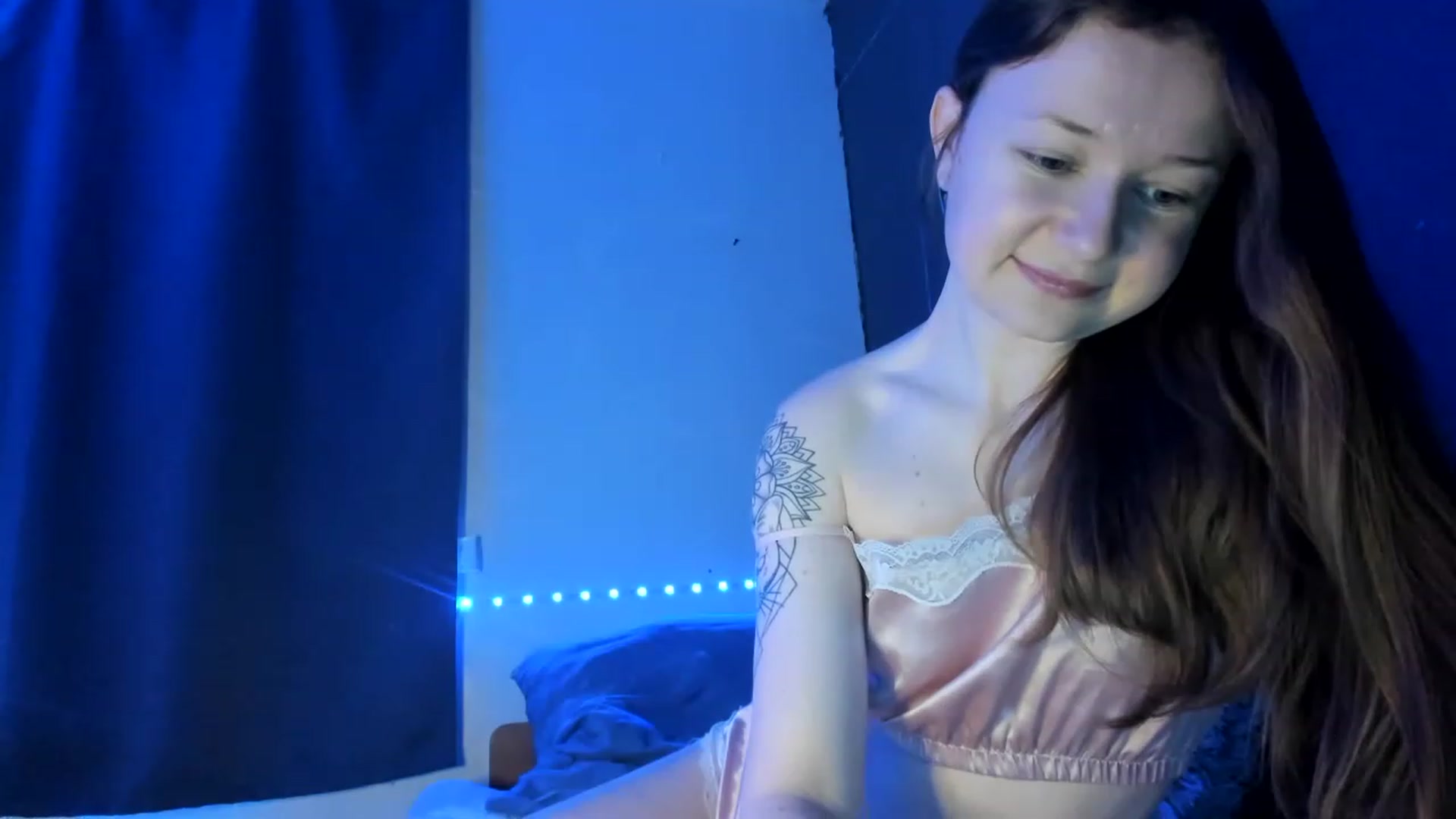 Gallery image thumbnail from Lola_kek's myfreecams stream on, 02/28/2023, 10:28 image 5 of 20
