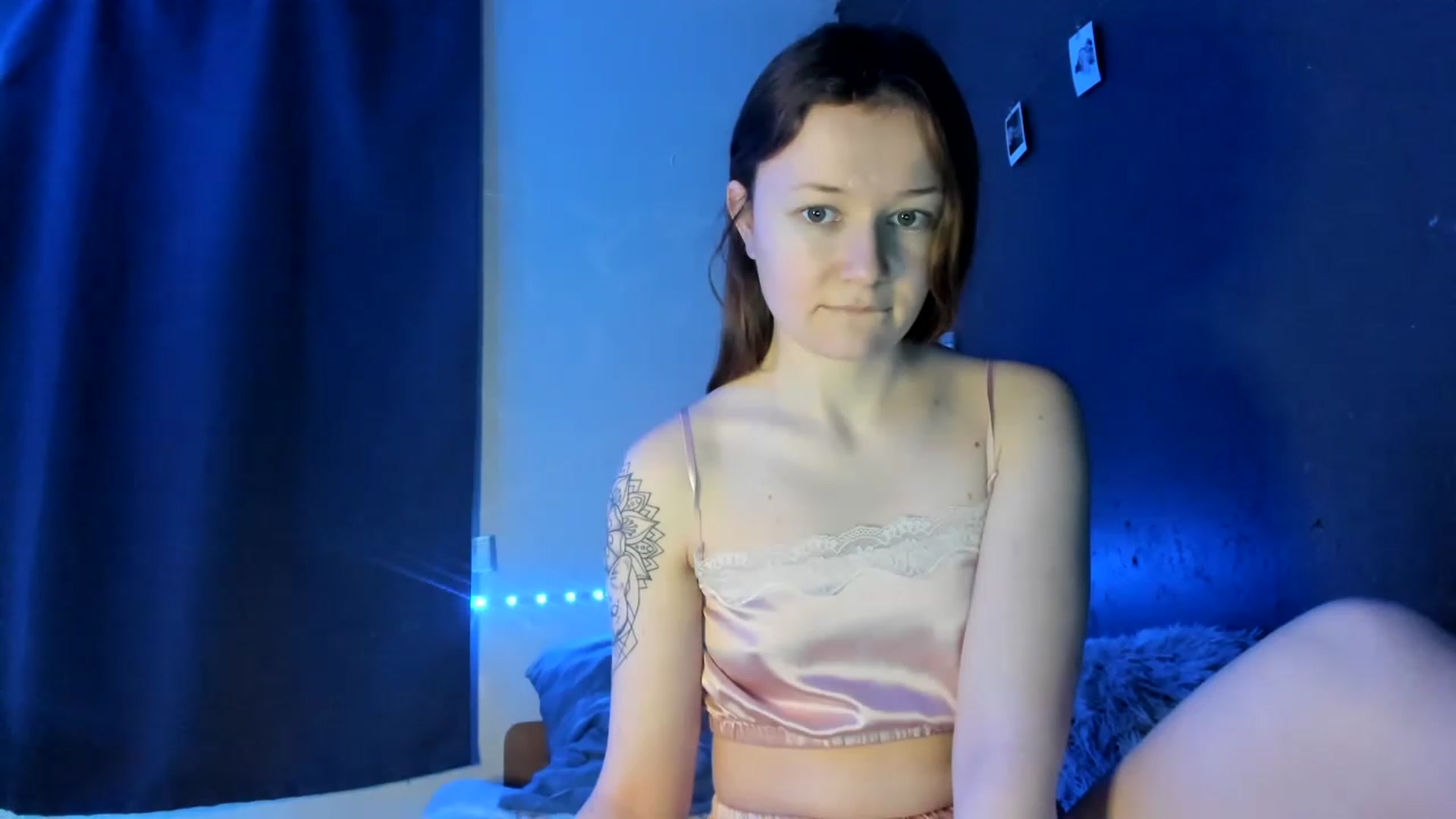 Gallery image thumbnail from Lola_kek's myfreecams stream on, 02/28/2023, 10:28 image 13 of 20