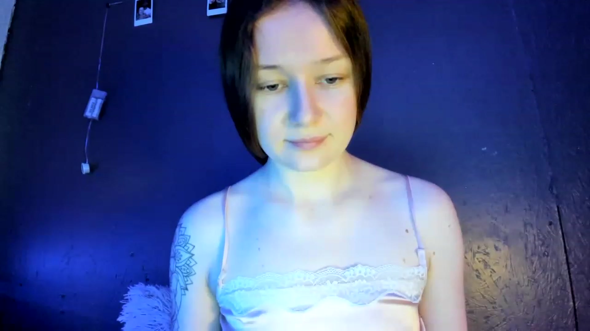Gallery image thumbnail from Lola_kek's myfreecams stream on, 02/28/2023, 12:02 image 15 of 20