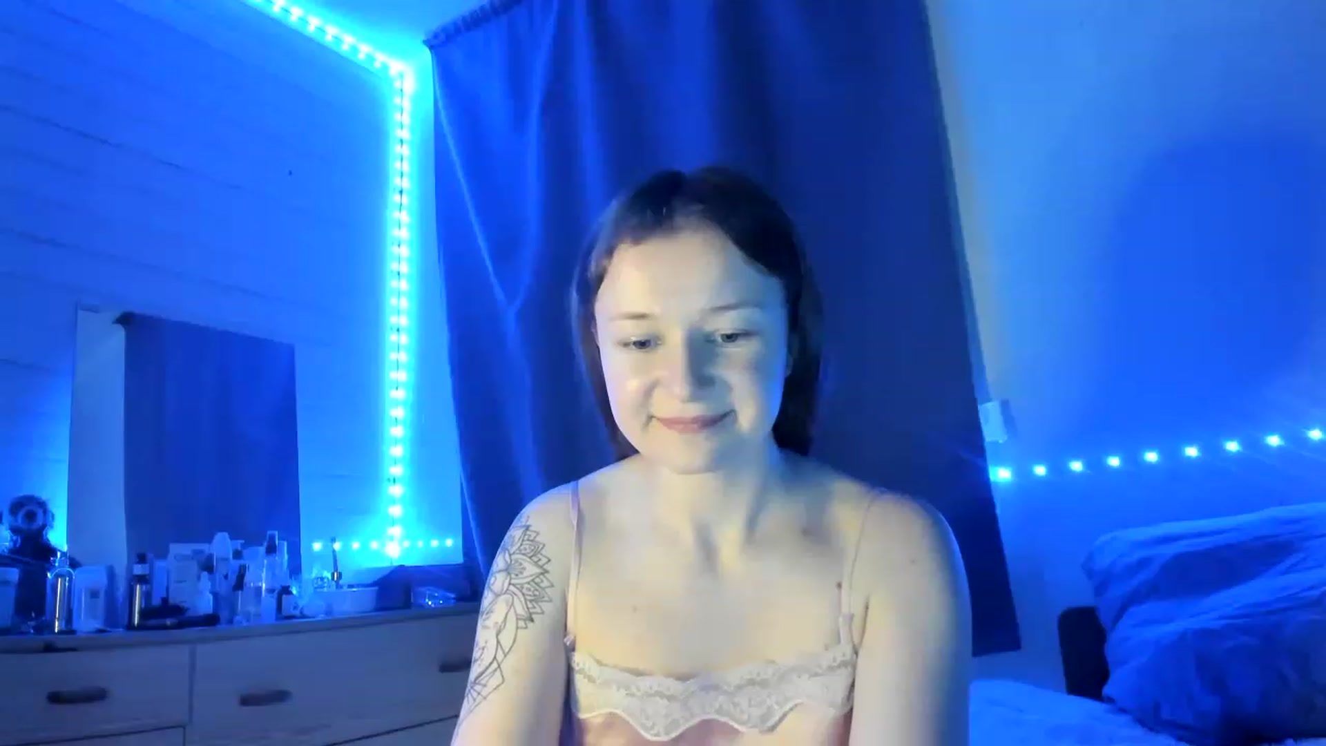 Gallery image thumbnail from Lola_kek's myfreecams stream on, 02/28/2023, 13:46 image 12 of 20