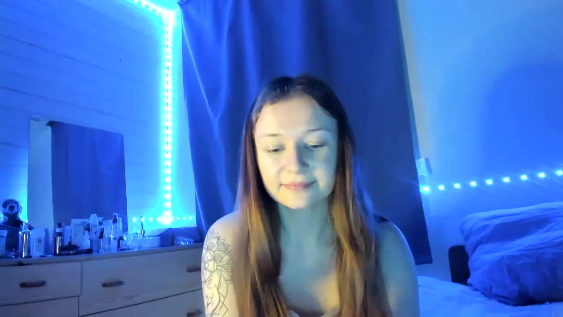 Gallery image thumbnail from Lola_kek's myfreecams stream on, 02/28/2023, 13:46 image 11 of 20