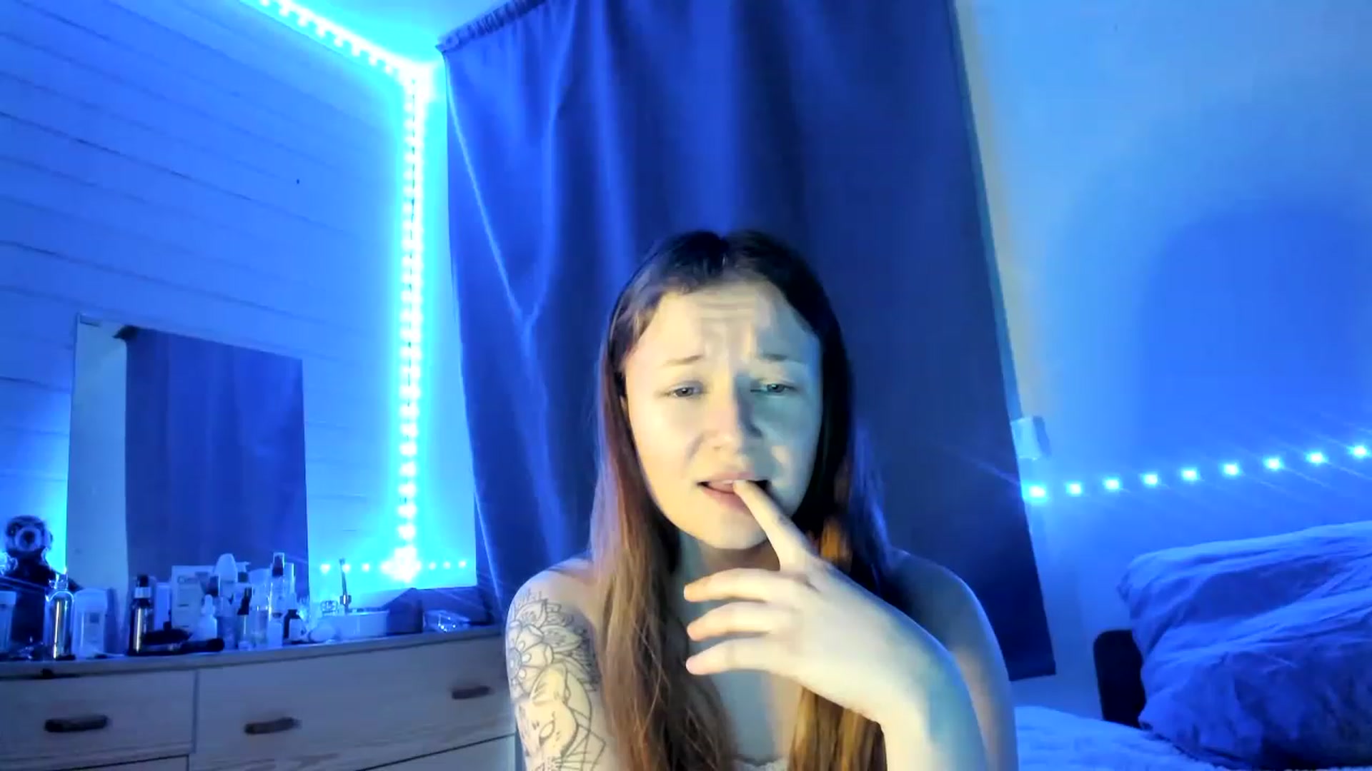 Gallery image thumbnail from Lola_kek's myfreecams stream on, 02/28/2023, 13:46 image 10 of 20