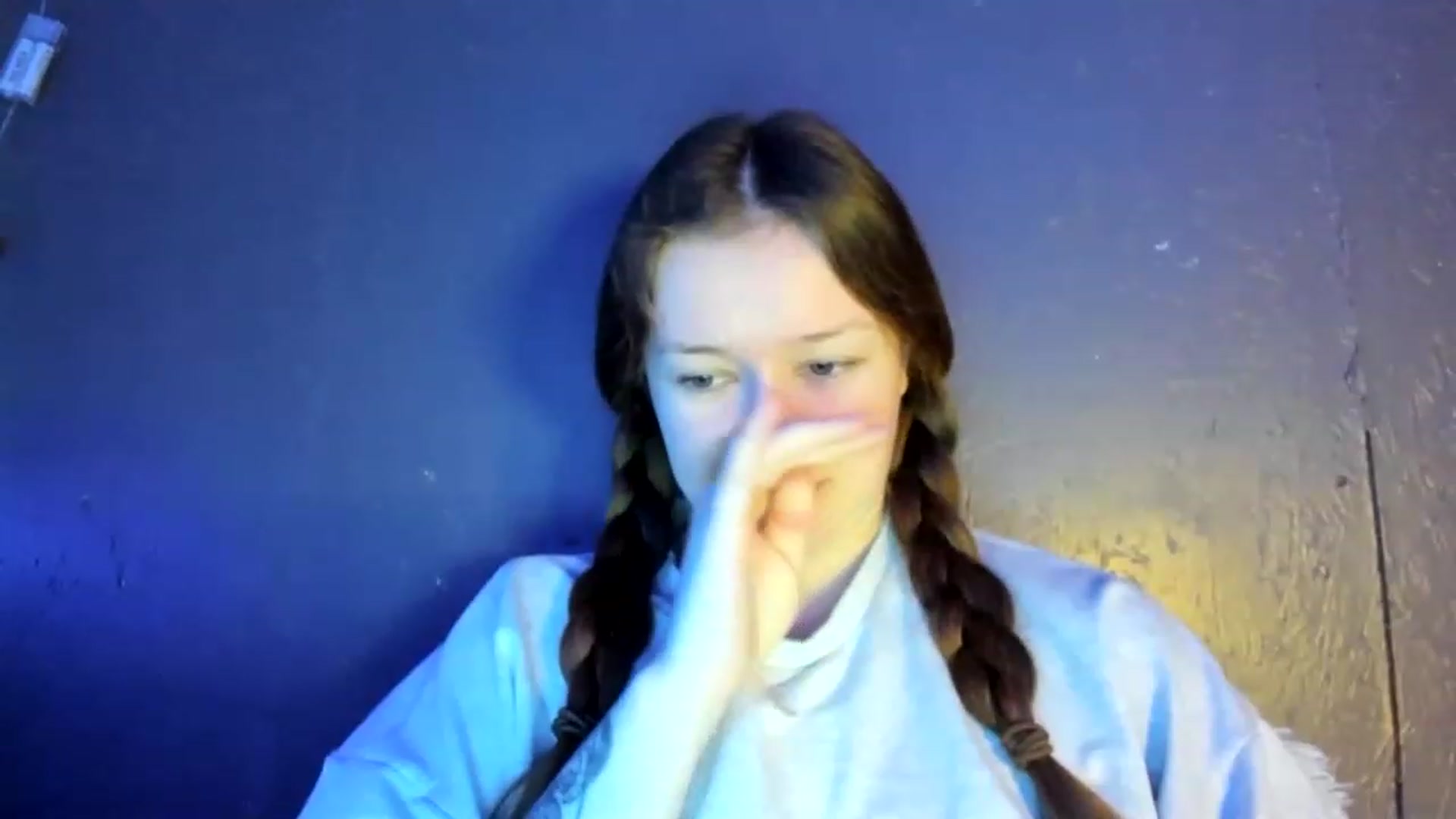 Gallery image thumbnail from Lola_kek's myfreecams stream on, 03/08/2023, 12:24 image 17 of 20