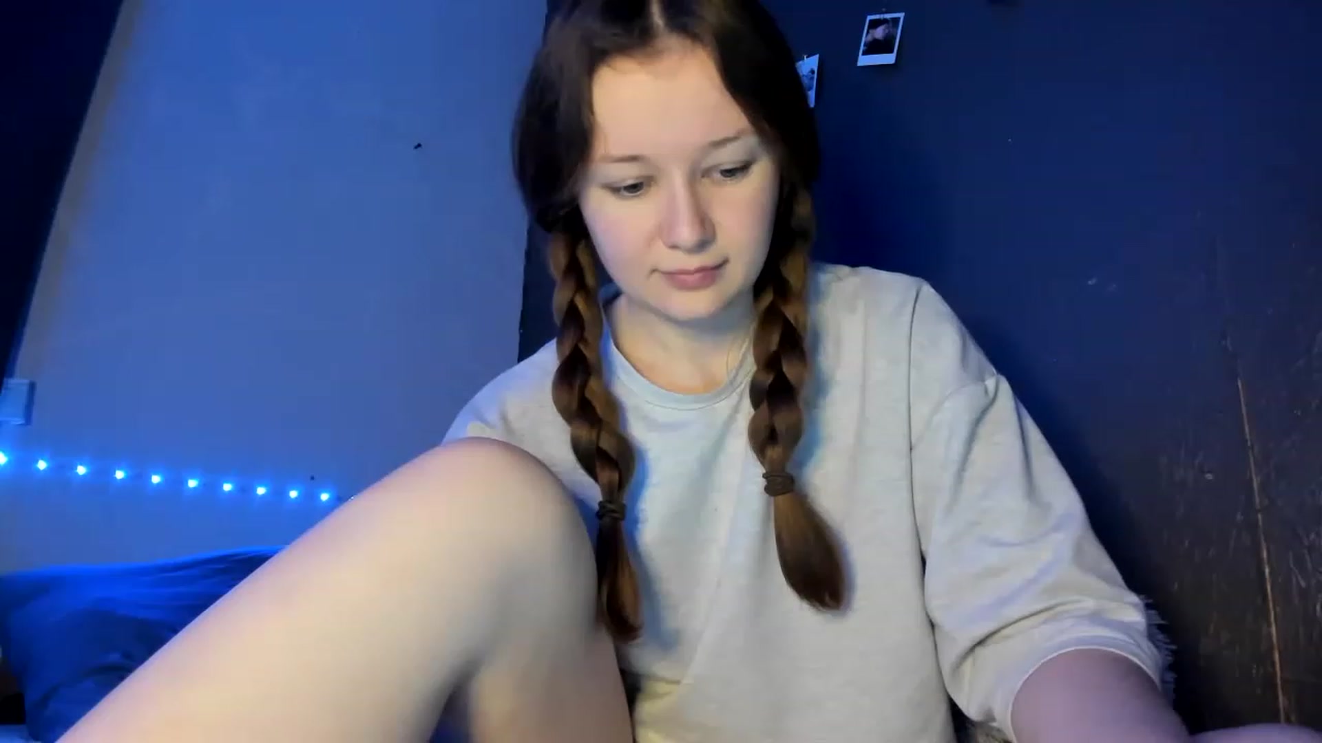 Gallery image thumbnail from Lola_kek's myfreecams stream on, 03/08/2023, 12:51 image 13 of 20
