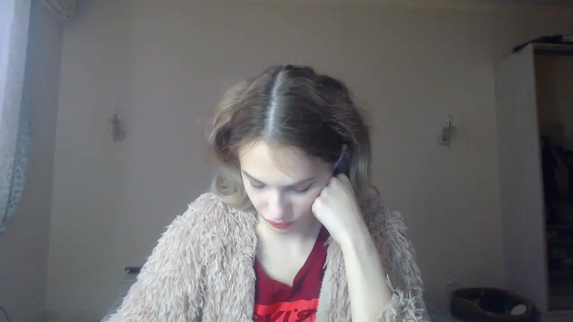Gallery image thumbnail from Lola_vi's myfreecams stream on, 12/02/2022, 11:52 image 9 of 20